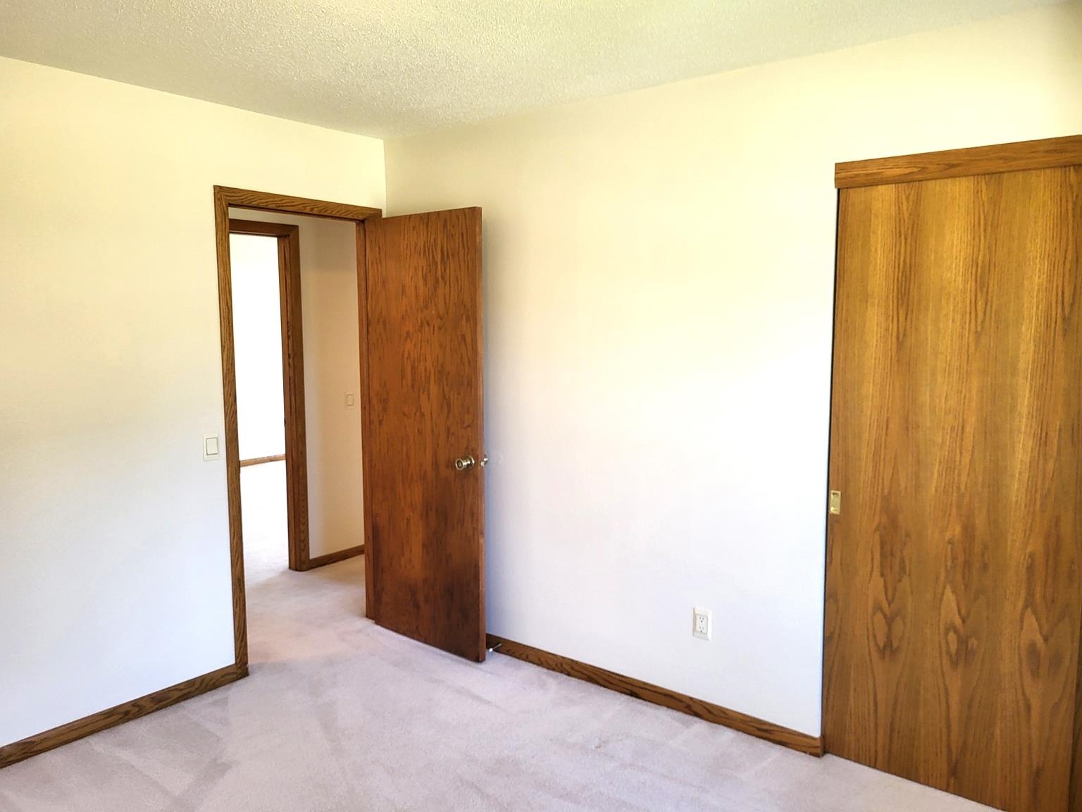 411 N ADAMS AVENUE, Marshfield, Wisconsin 54449, 3 Bedrooms Bedrooms, ,2 BathroomsBathrooms,Residential,For Sale,411 N ADAMS AVENUE,22501832