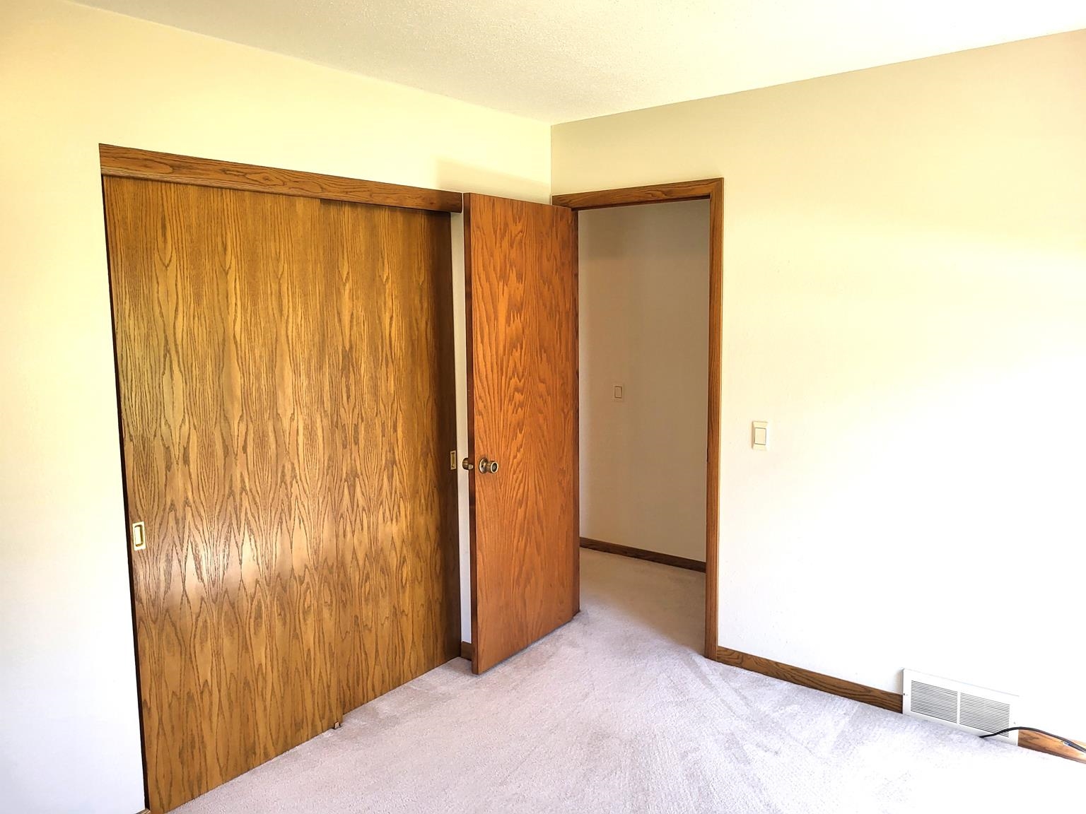 411 N ADAMS AVENUE, Marshfield, Wisconsin 54449, 3 Bedrooms Bedrooms, ,2 BathroomsBathrooms,Residential,For Sale,411 N ADAMS AVENUE,22501832