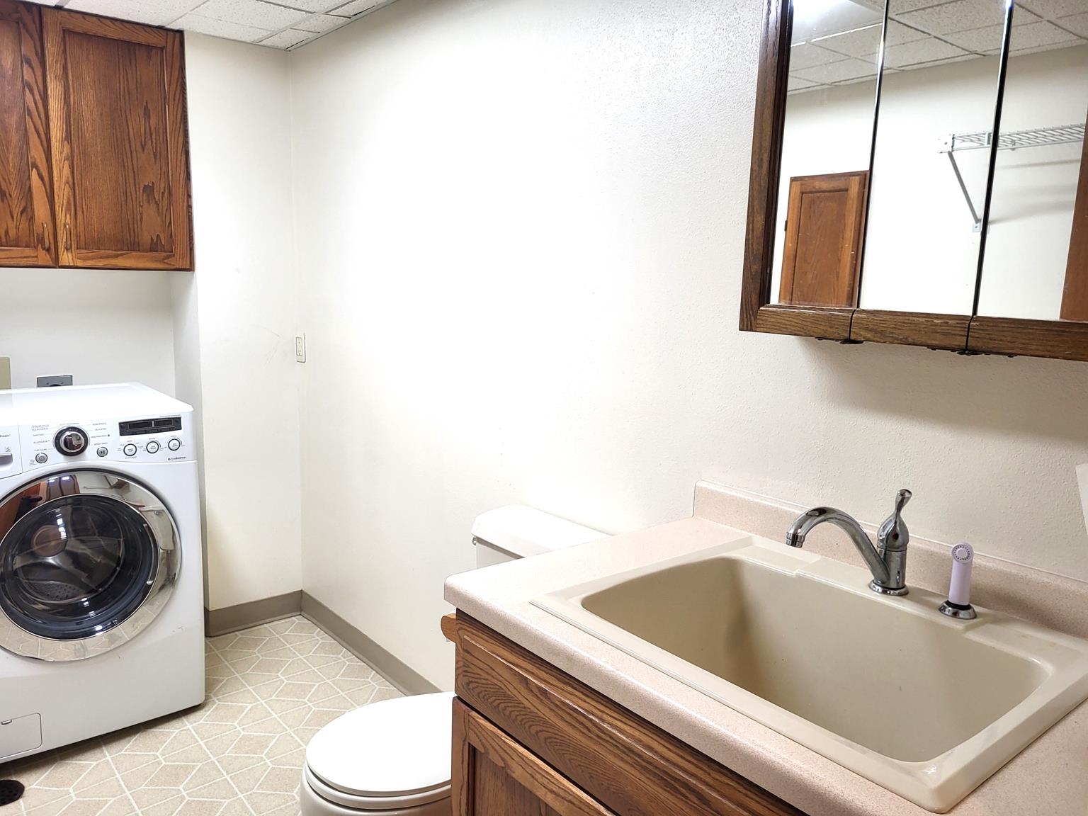 411 N ADAMS AVENUE, Marshfield, Wisconsin 54449, 3 Bedrooms Bedrooms, ,2 BathroomsBathrooms,Residential,For Sale,411 N ADAMS AVENUE,22501832
