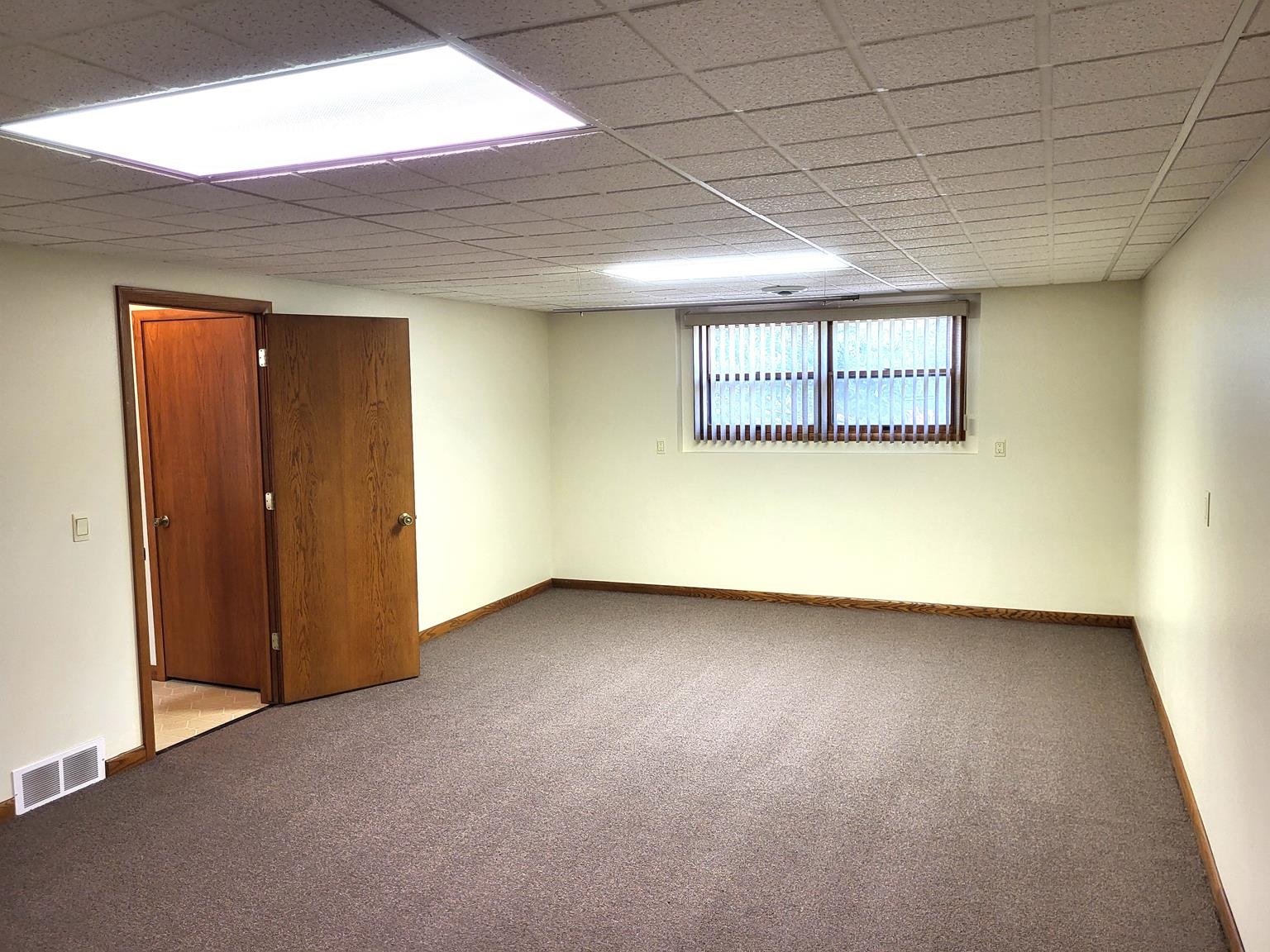 411 N ADAMS AVENUE, Marshfield, Wisconsin 54449, 3 Bedrooms Bedrooms, ,2 BathroomsBathrooms,Residential,For Sale,411 N ADAMS AVENUE,22501832