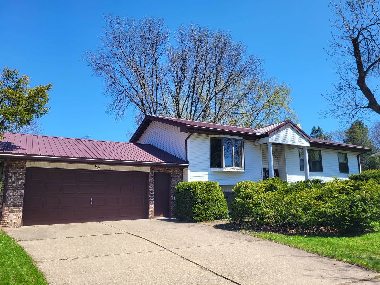 411 N ADAMS AVENUE, Marshfield, Wisconsin 54449, 3 Bedrooms Bedrooms, ,2 BathroomsBathrooms,Residential,For Sale,411 N ADAMS AVENUE,22501832