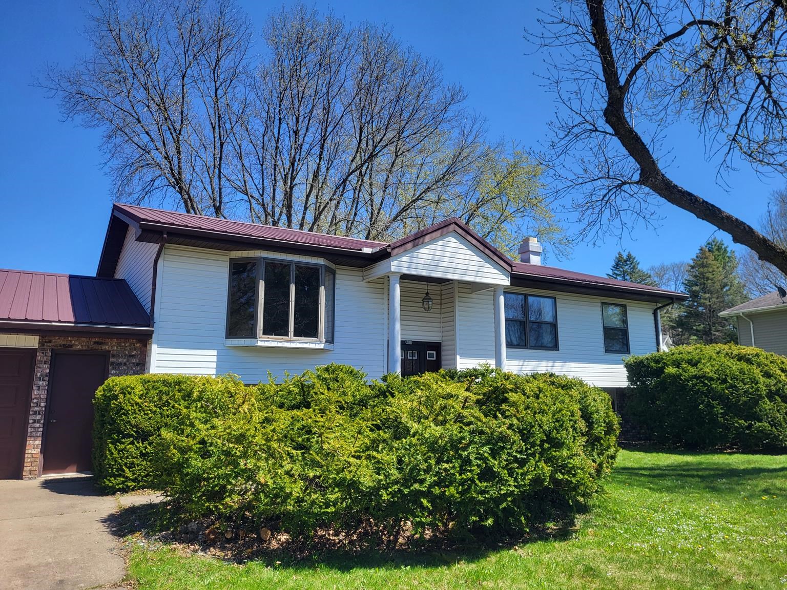 411 N ADAMS AVENUE, Marshfield, Wisconsin 54449, 3 Bedrooms Bedrooms, ,2 BathroomsBathrooms,Residential,For Sale,411 N ADAMS AVENUE,22501832