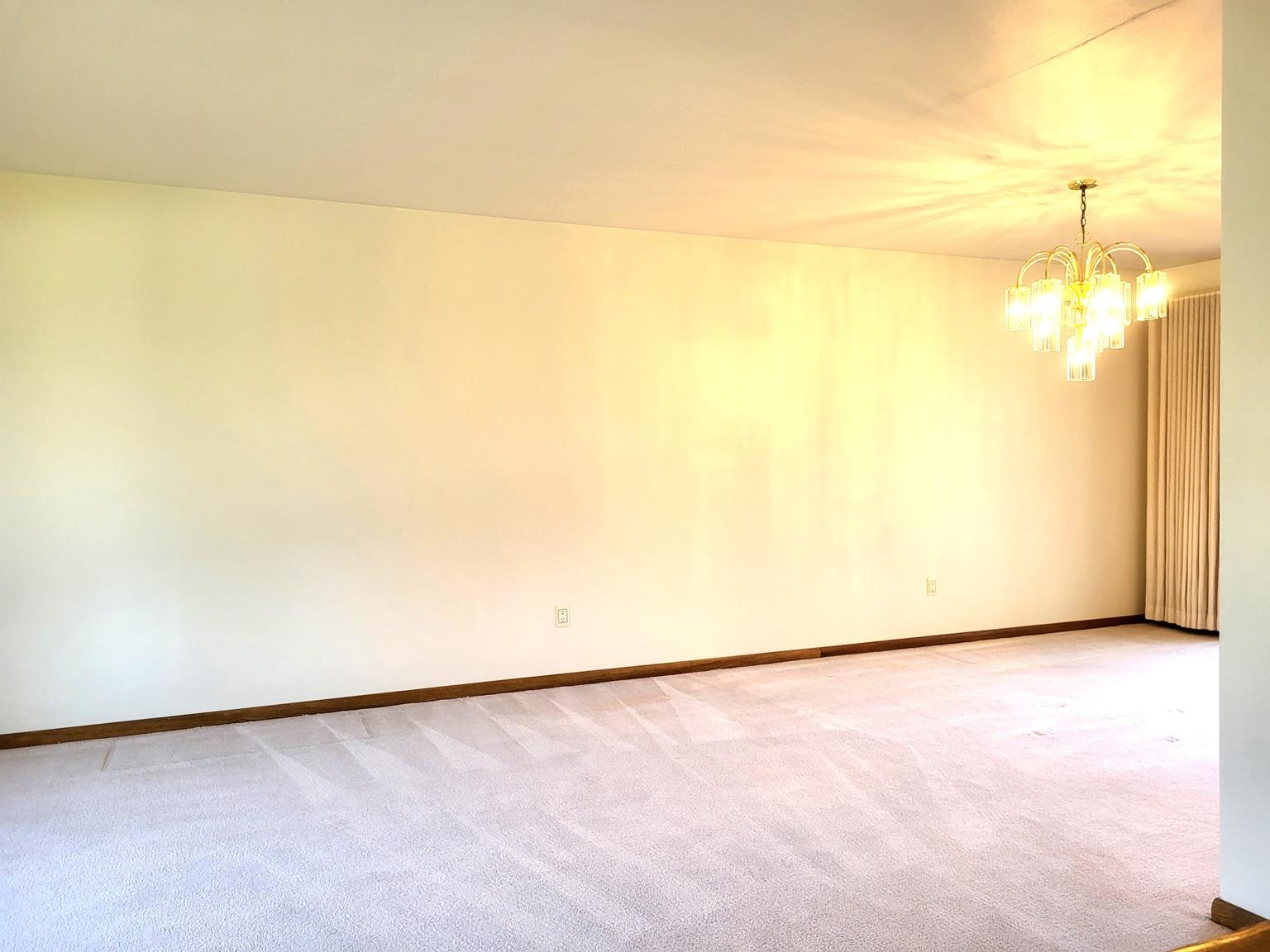 411 N ADAMS AVENUE, Marshfield, Wisconsin 54449, 3 Bedrooms Bedrooms, ,2 BathroomsBathrooms,Residential,For Sale,411 N ADAMS AVENUE,22501832