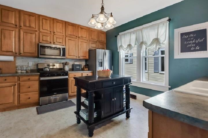 507 W 5TH STREET, Marshfield, Wisconsin 54449, 3 Bedrooms Bedrooms, ,1 BathroomBathrooms,Residential,For Sale,507 W 5TH STREET,22501847