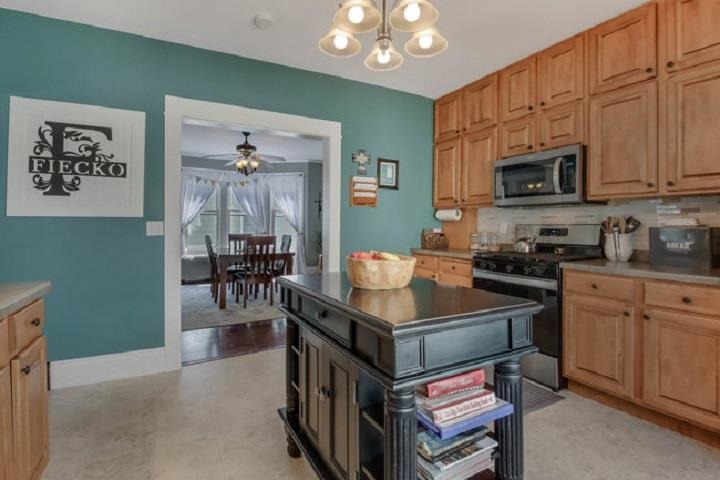 507 W 5TH STREET, Marshfield, Wisconsin 54449, 3 Bedrooms Bedrooms, ,1 BathroomBathrooms,Residential,For Sale,507 W 5TH STREET,22501847