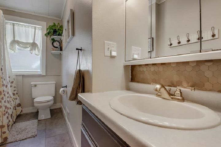 507 W 5TH STREET, Marshfield, Wisconsin 54449, 3 Bedrooms Bedrooms, ,1 BathroomBathrooms,Residential,For Sale,507 W 5TH STREET,22501847