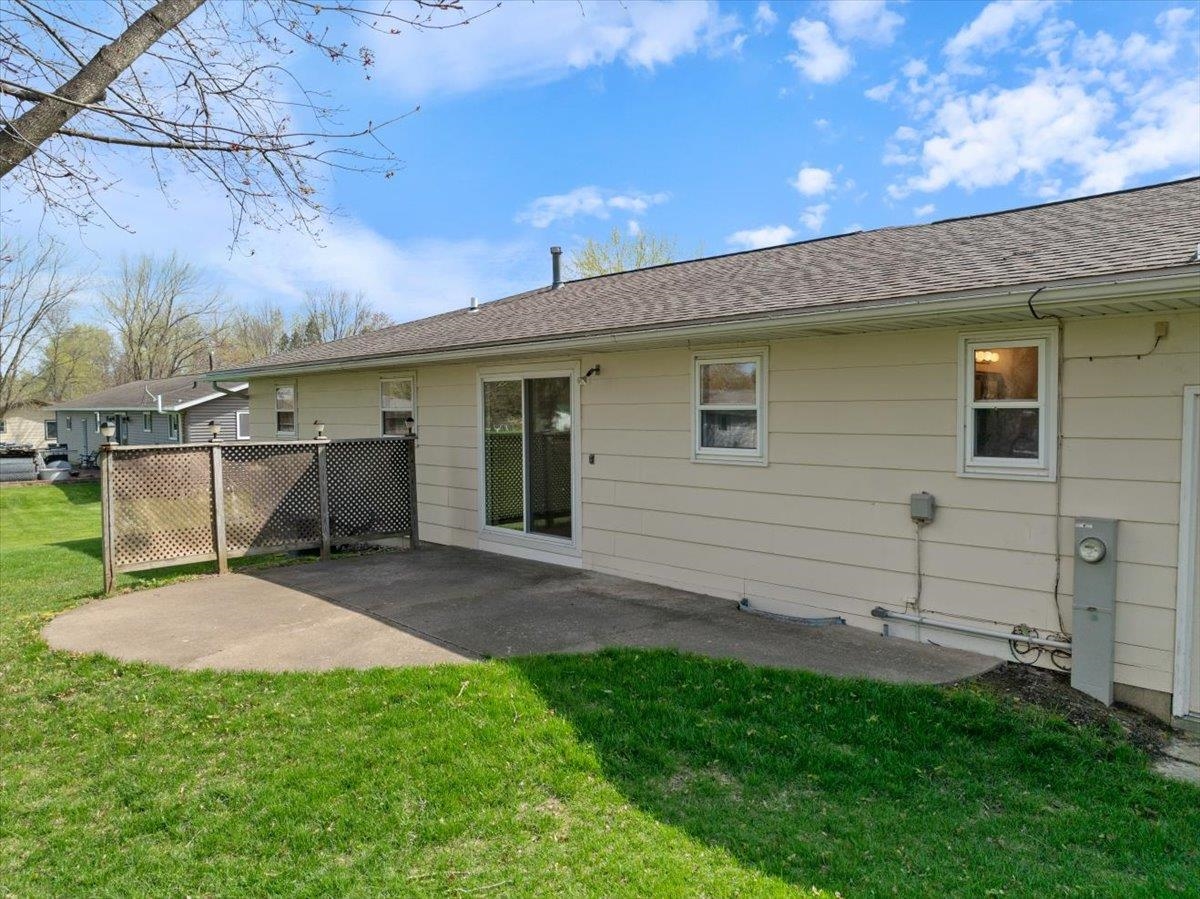 522 N AUBURN AVENUE, Marshfield, Wisconsin 54449, 3 Bedrooms Bedrooms, ,1 BathroomBathrooms,Residential,For Sale,522 N AUBURN AVENUE,22501848