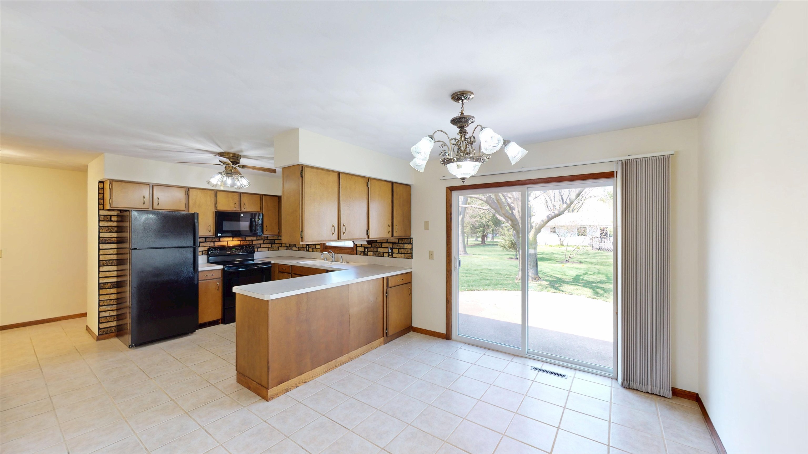 522 N AUBURN AVENUE, Marshfield, Wisconsin 54449, 3 Bedrooms Bedrooms, ,1 BathroomBathrooms,Residential,For Sale,522 N AUBURN AVENUE,22501848