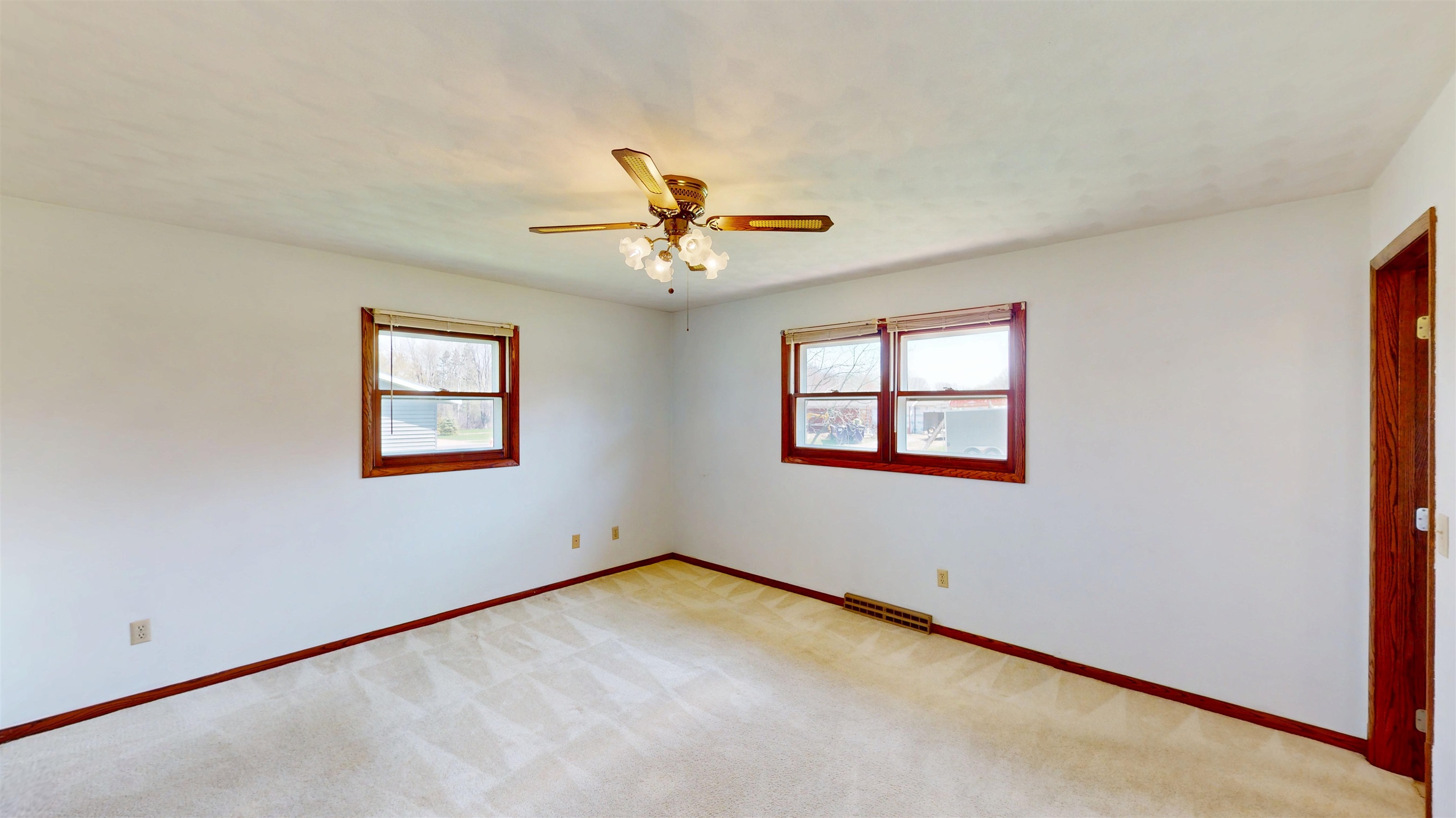522 N AUBURN AVENUE, Marshfield, Wisconsin 54449, 3 Bedrooms Bedrooms, ,1 BathroomBathrooms,Residential,For Sale,522 N AUBURN AVENUE,22501848