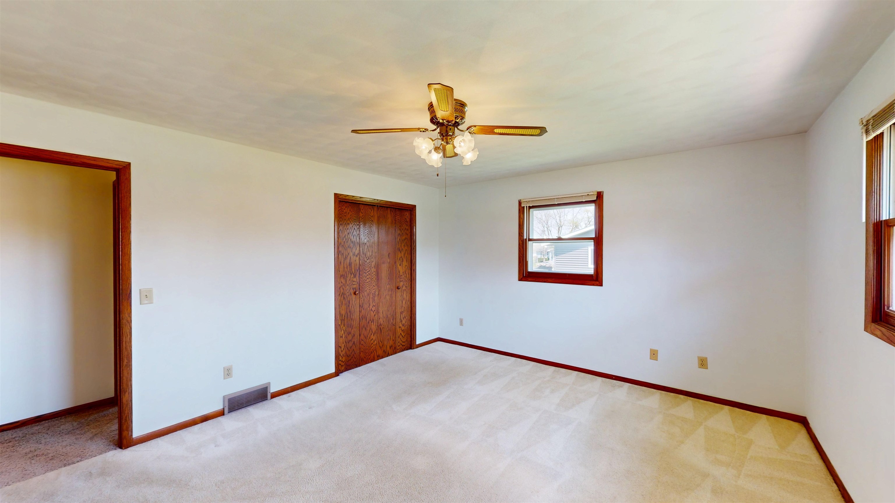 522 N AUBURN AVENUE, Marshfield, Wisconsin 54449, 3 Bedrooms Bedrooms, ,1 BathroomBathrooms,Residential,For Sale,522 N AUBURN AVENUE,22501848