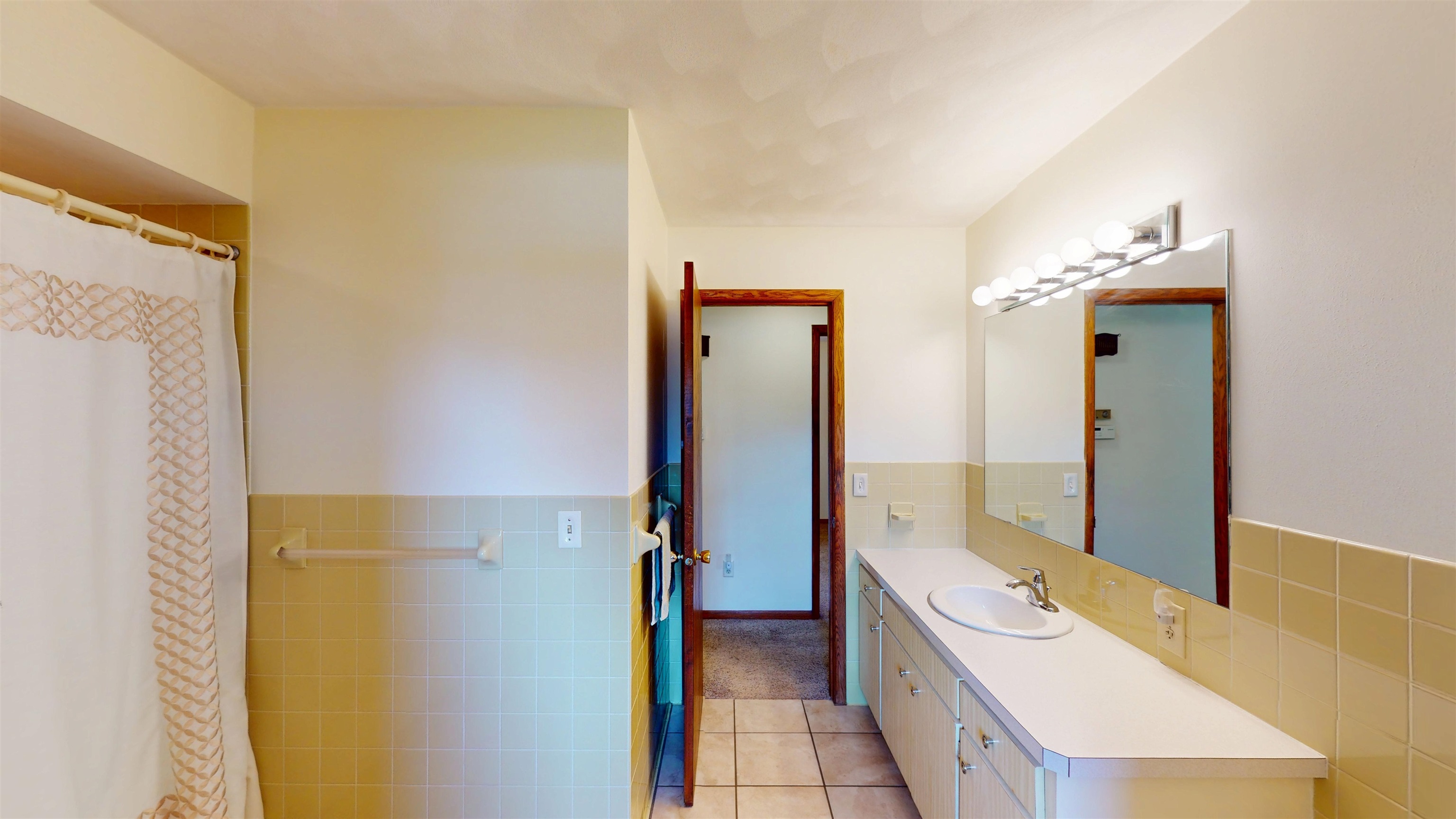 522 N AUBURN AVENUE, Marshfield, Wisconsin 54449, 3 Bedrooms Bedrooms, ,1 BathroomBathrooms,Residential,For Sale,522 N AUBURN AVENUE,22501848