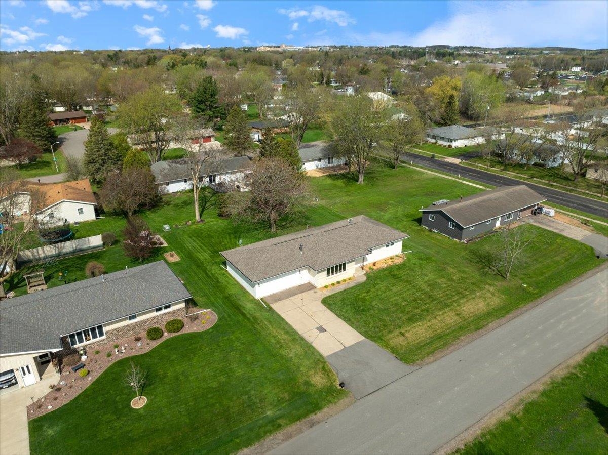 522 N AUBURN AVENUE, Marshfield, Wisconsin 54449, 3 Bedrooms Bedrooms, ,1 BathroomBathrooms,Residential,For Sale,522 N AUBURN AVENUE,22501848