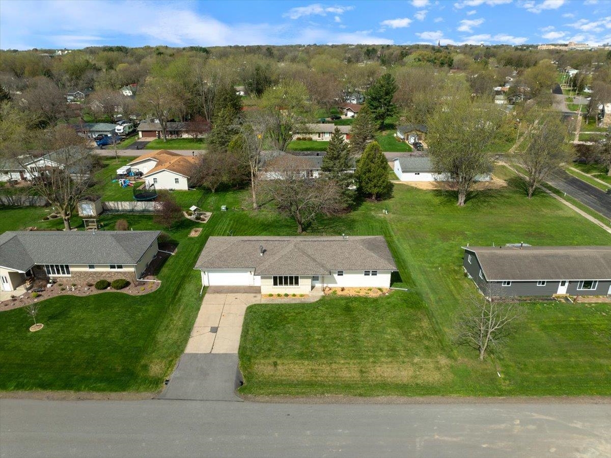 522 N AUBURN AVENUE, Marshfield, Wisconsin 54449, 3 Bedrooms Bedrooms, ,1 BathroomBathrooms,Residential,For Sale,522 N AUBURN AVENUE,22501848