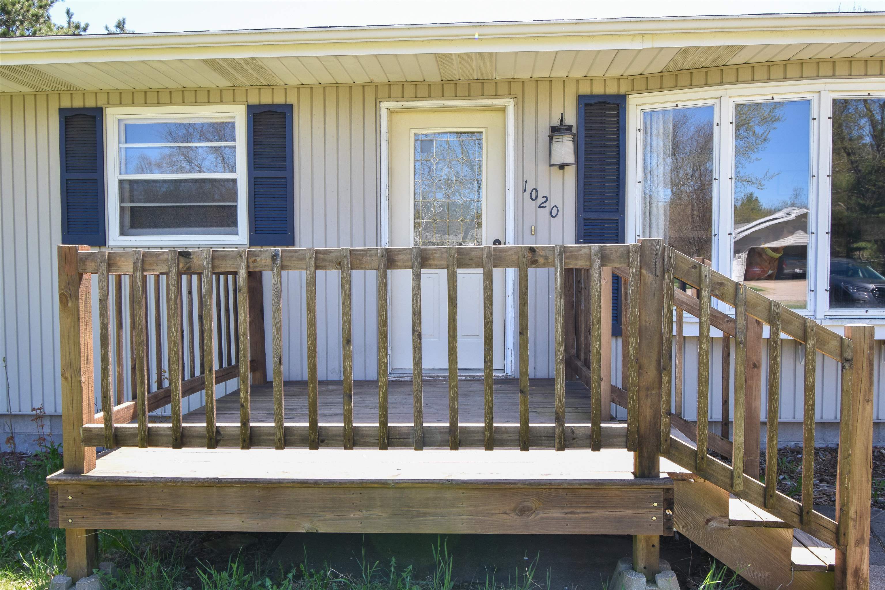 1020 LAKEWOOD LANE, Wisconsin Rapids, Wisconsin 54494, 3 Bedrooms Bedrooms, ,1 BathroomBathrooms,Residential,For Sale,1020 LAKEWOOD LANE,22501857