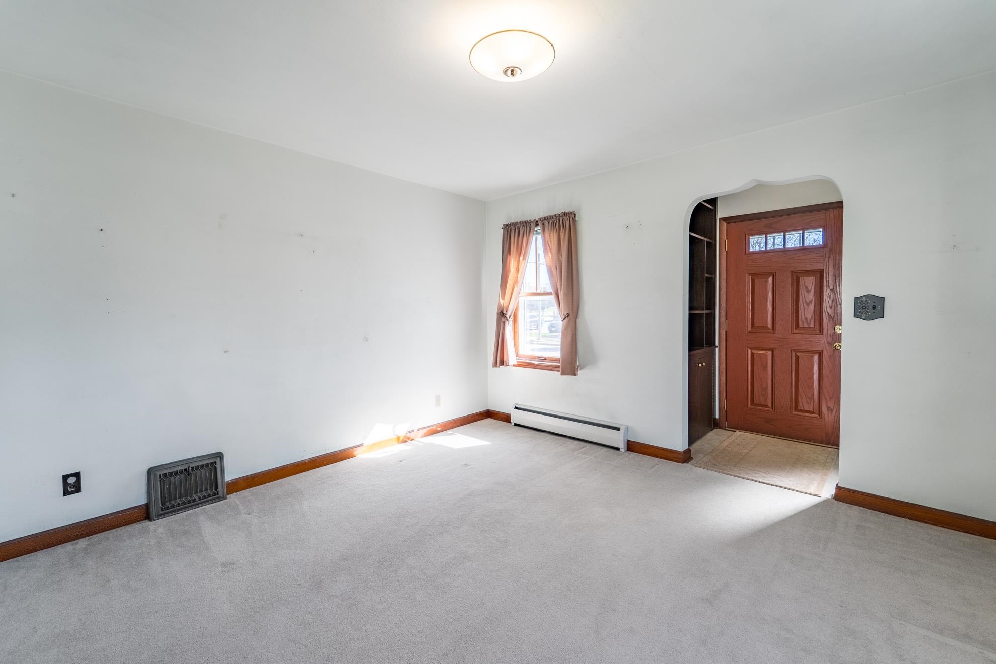 506 N 1ST AVENUE, Wausau, Wisconsin 54401, 3 Bedrooms Bedrooms, ,2 BathroomsBathrooms,Residential,For Sale,506 N 1ST AVENUE,22501865