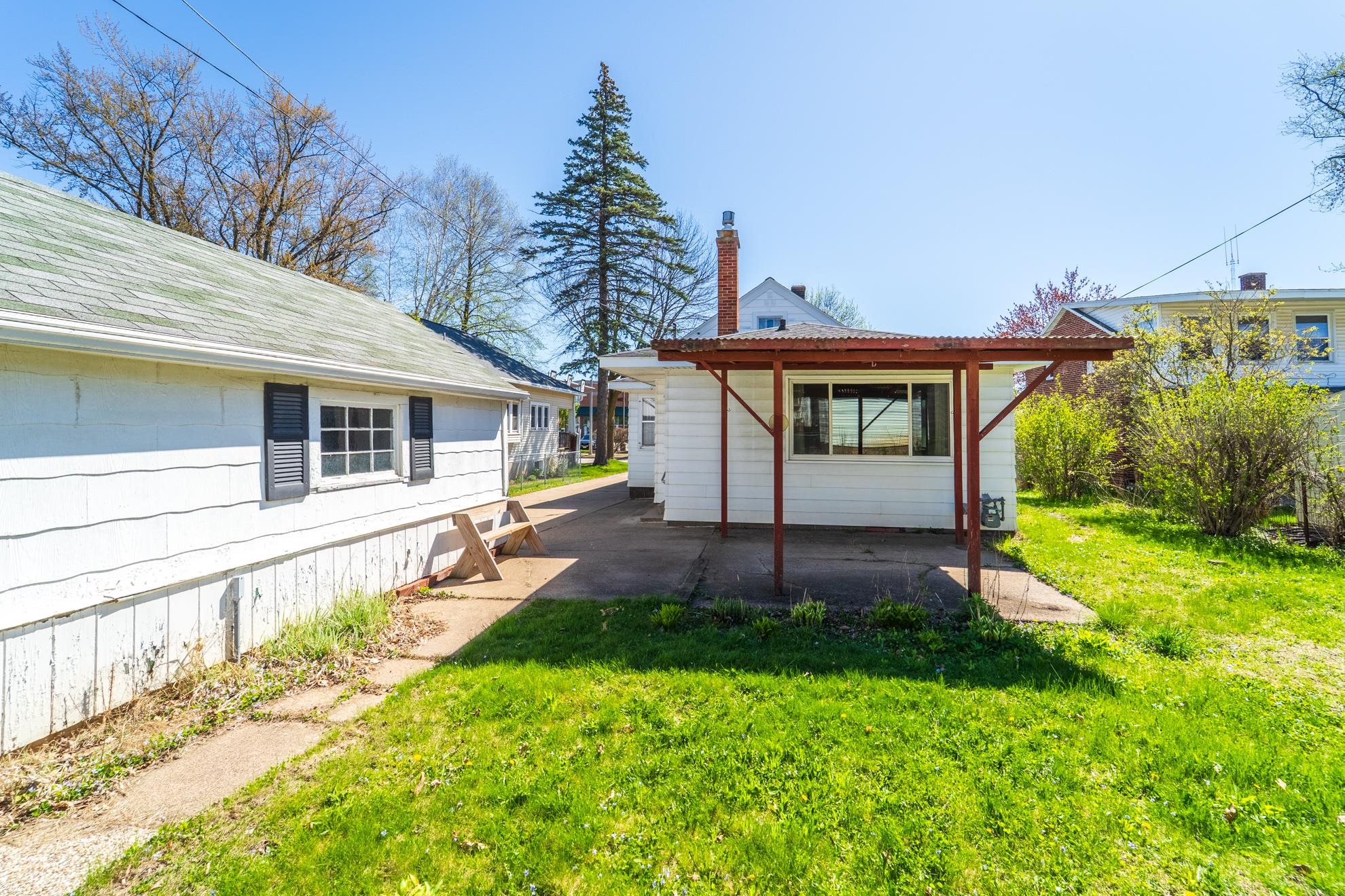 506 N 1ST AVENUE, Wausau, Wisconsin 54401, 3 Bedrooms Bedrooms, ,2 BathroomsBathrooms,Residential,For Sale,506 N 1ST AVENUE,22501865