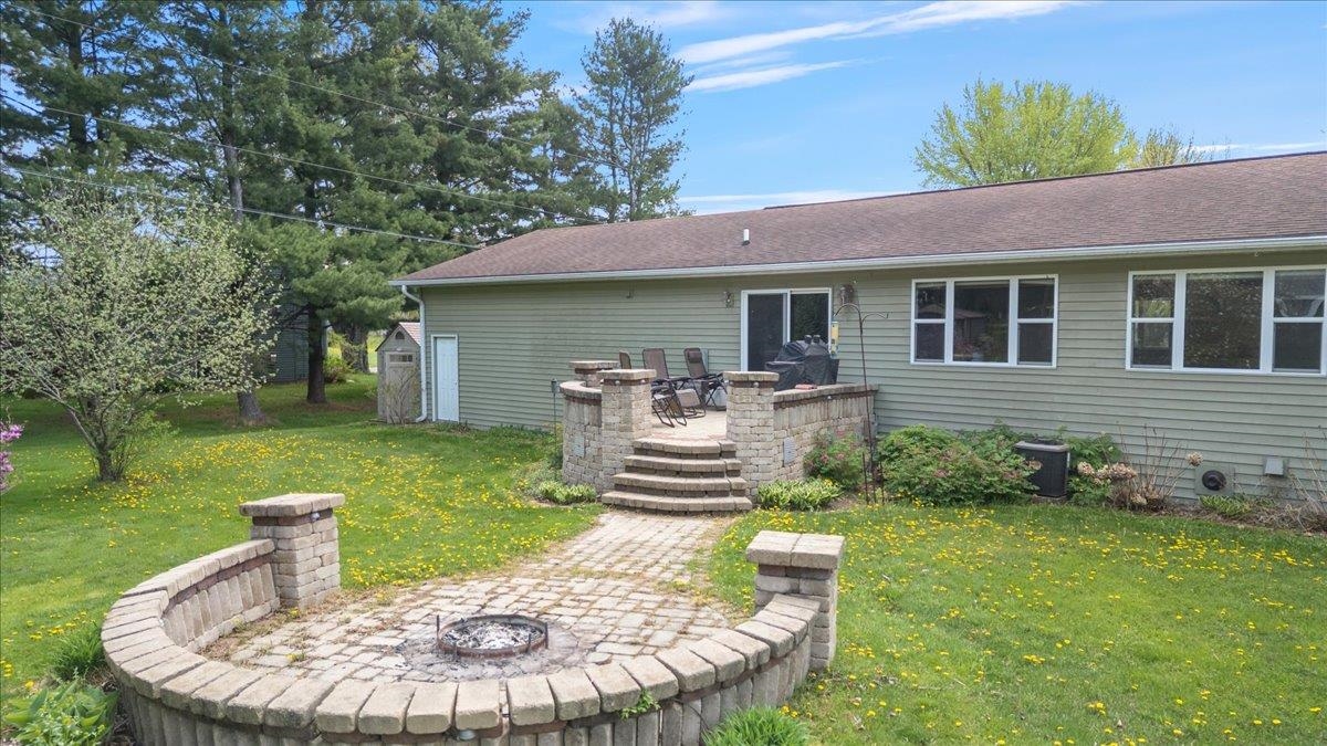 602 W CAROL STREET, Colby, Wisconsin 54421, 3 Bedrooms Bedrooms, ,2 BathroomsBathrooms,Residential,For Sale,602 W CAROL STREET,22501890