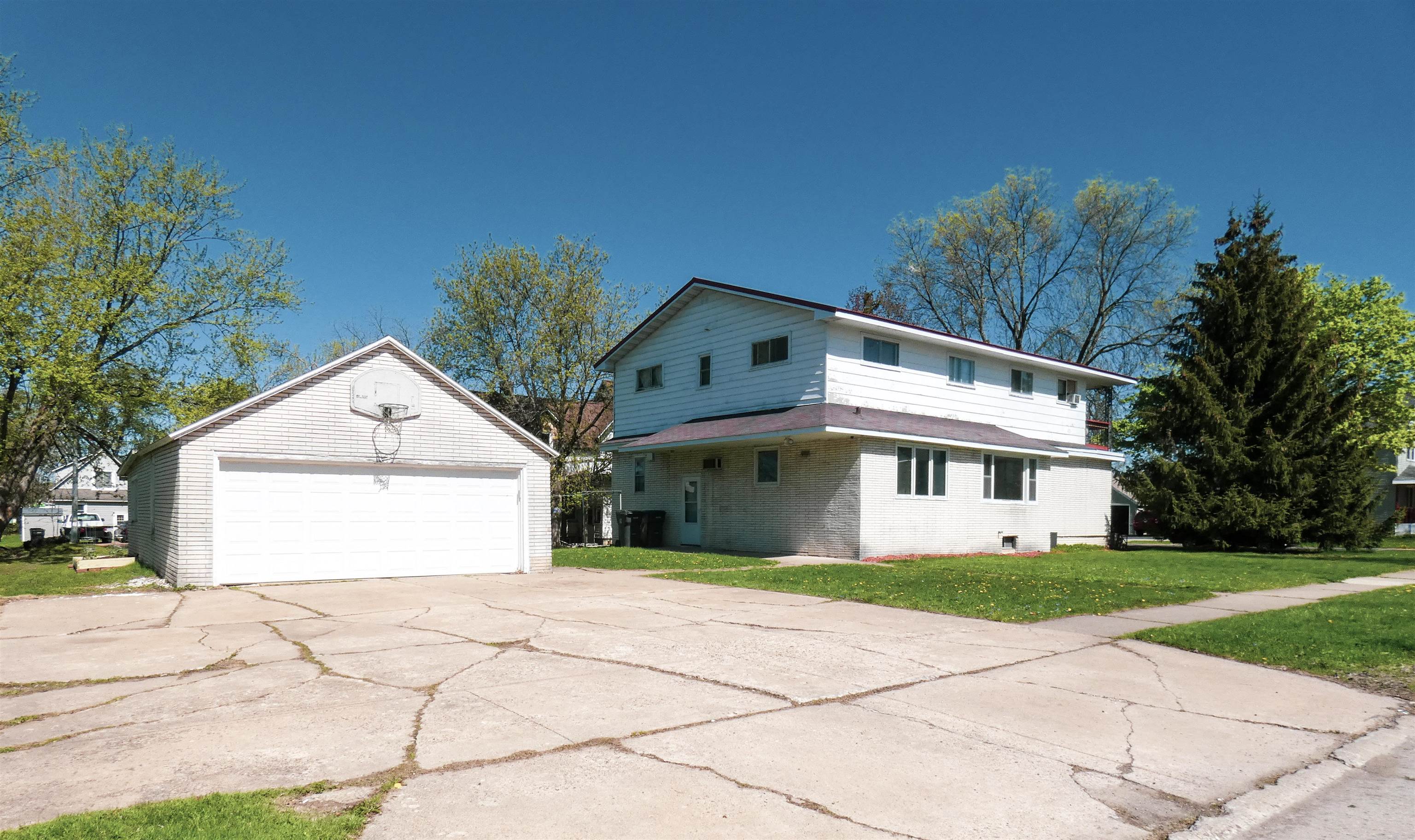 212 E 5TH STREET, Marshfield, Wisconsin 54449, 3 Bedrooms Bedrooms, 7 Rooms Rooms,1 BathroomBathrooms,Multi-family,For Sale,212 E 5TH STREET,22501893