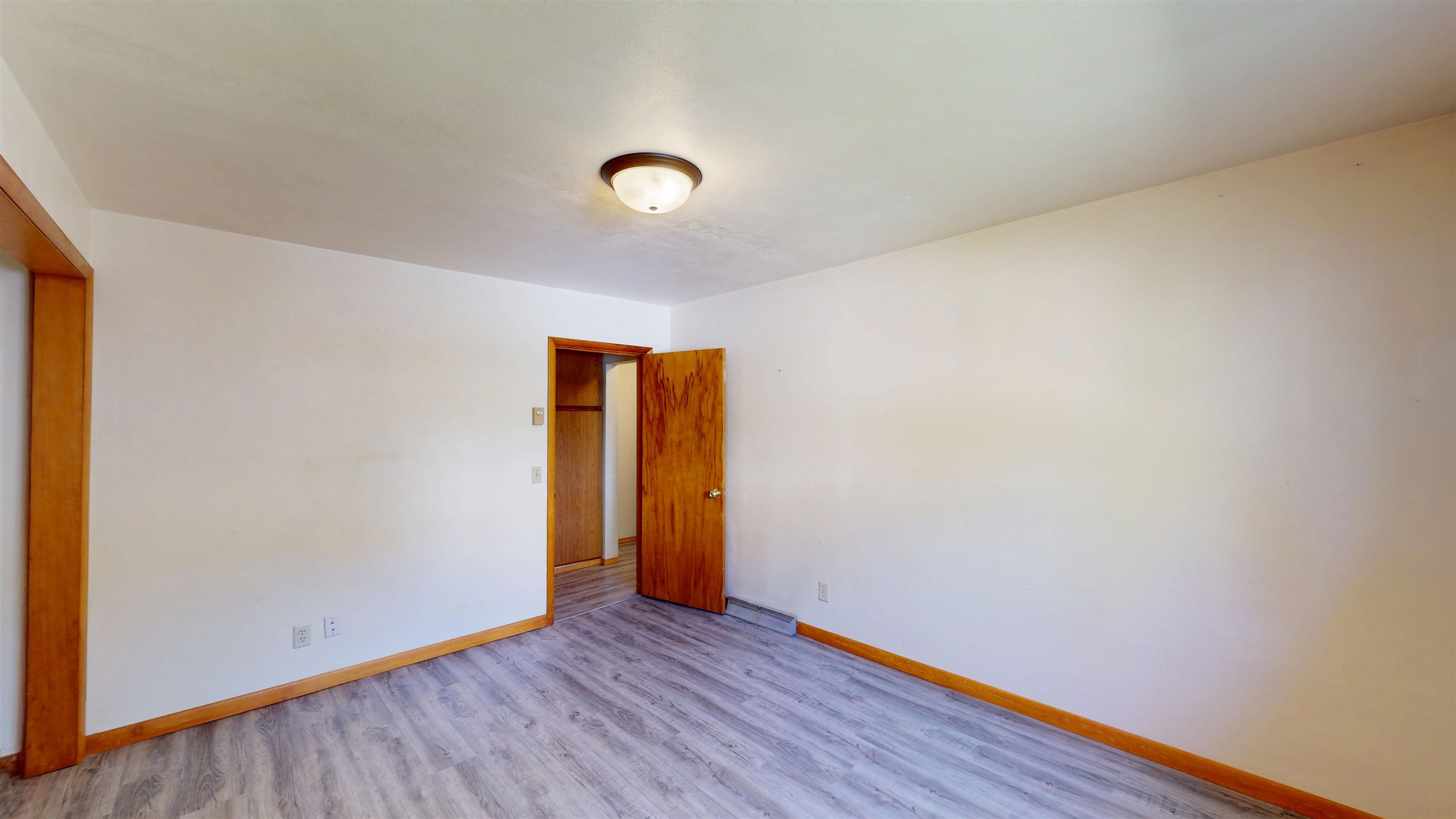 212 E 5TH STREET, Marshfield, Wisconsin 54449, 3 Bedrooms Bedrooms, 7 Rooms Rooms,1 BathroomBathrooms,Multi-family,For Sale,212 E 5TH STREET,22501893