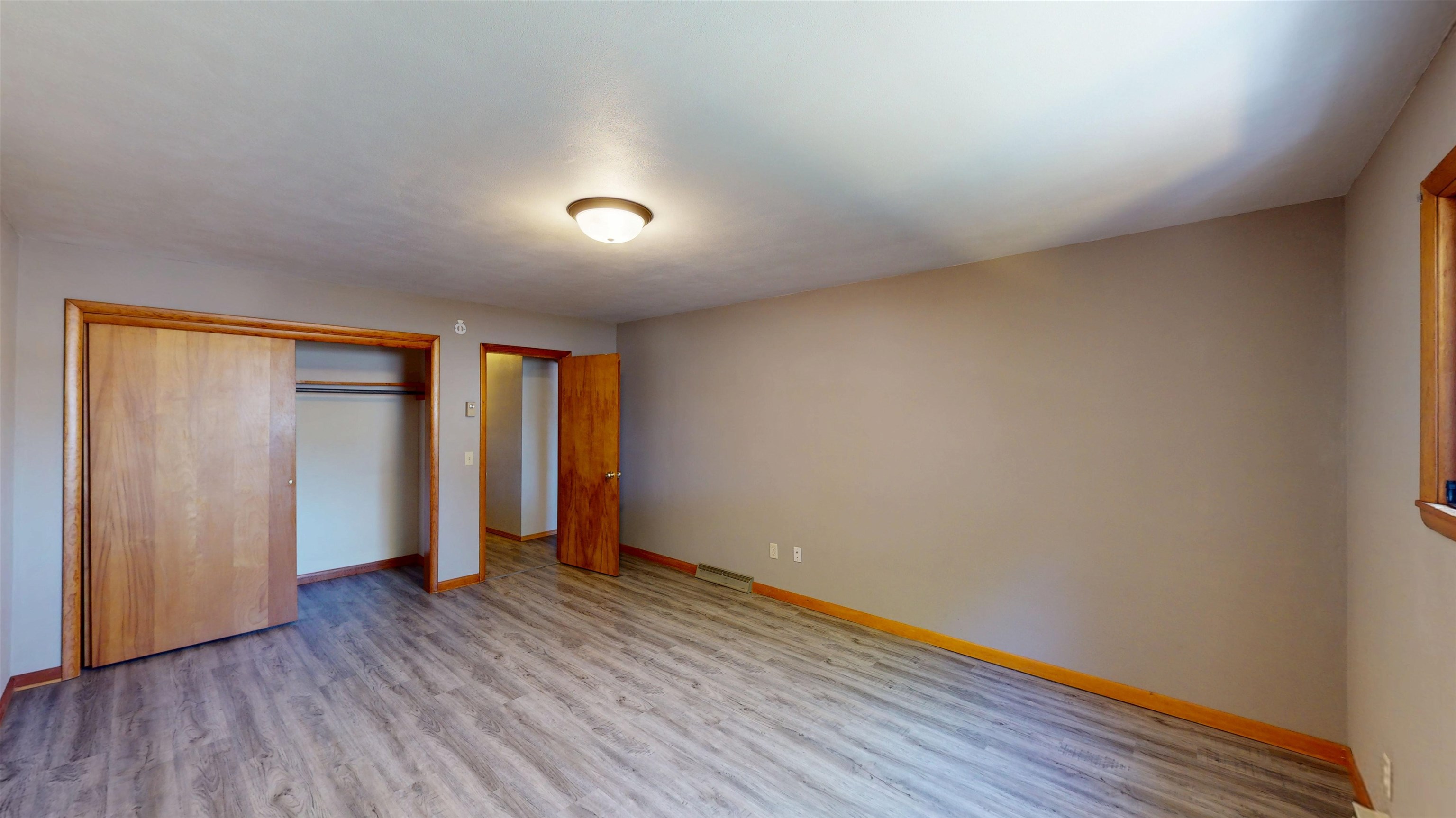 212 E 5TH STREET, Marshfield, Wisconsin 54449, 3 Bedrooms Bedrooms, 7 Rooms Rooms,1 BathroomBathrooms,Multi-family,For Sale,212 E 5TH STREET,22501893