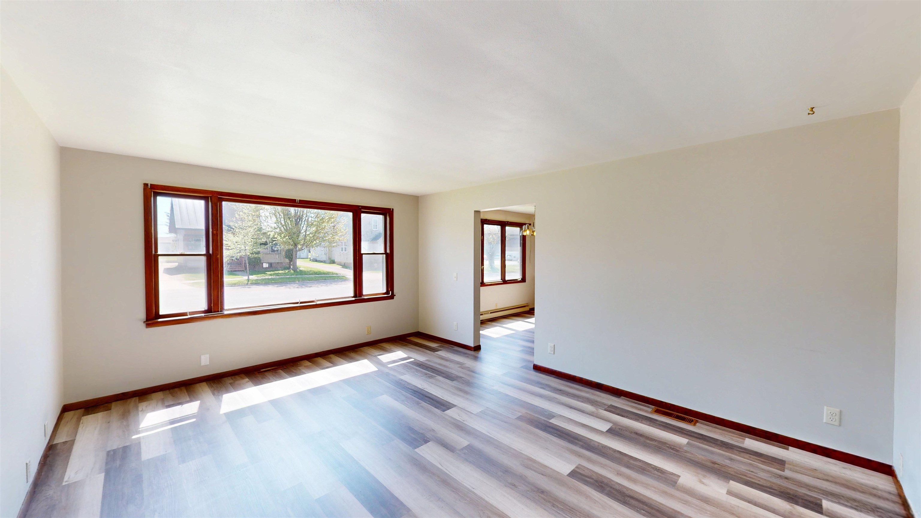 212 E 5TH STREET, Marshfield, Wisconsin 54449, 3 Bedrooms Bedrooms, 7 Rooms Rooms,1 BathroomBathrooms,Multi-family,For Sale,212 E 5TH STREET,22501893