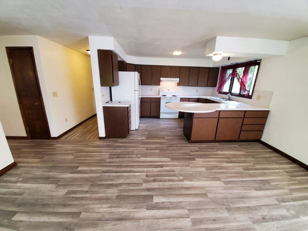 212 E 5TH STREET, Marshfield, Wisconsin 54449, 3 Bedrooms Bedrooms, 7 Rooms Rooms,1 BathroomBathrooms,Multi-family,For Sale,212 E 5TH STREET,22501893