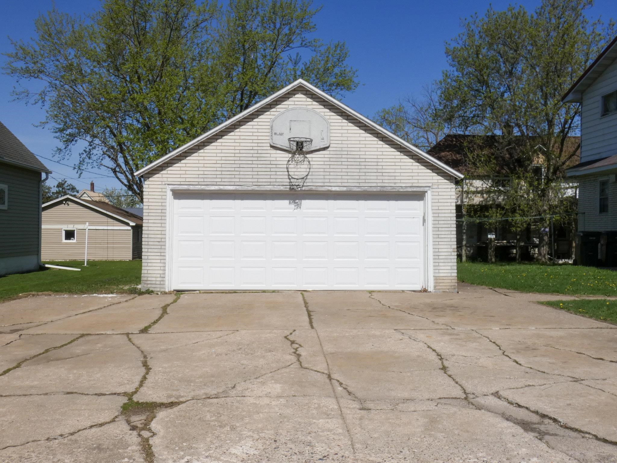 212 E 5TH STREET, Marshfield, Wisconsin 54449, 3 Bedrooms Bedrooms, 7 Rooms Rooms,1 BathroomBathrooms,Multi-family,For Sale,212 E 5TH STREET,22501893