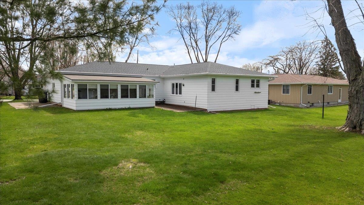 1408 S HEMLOCK AVENUE, Marshfield, Wisconsin 54449, 4 Bedrooms Bedrooms, ,2 BathroomsBathrooms,Residential,For Sale,1408 S HEMLOCK AVENUE,22501894