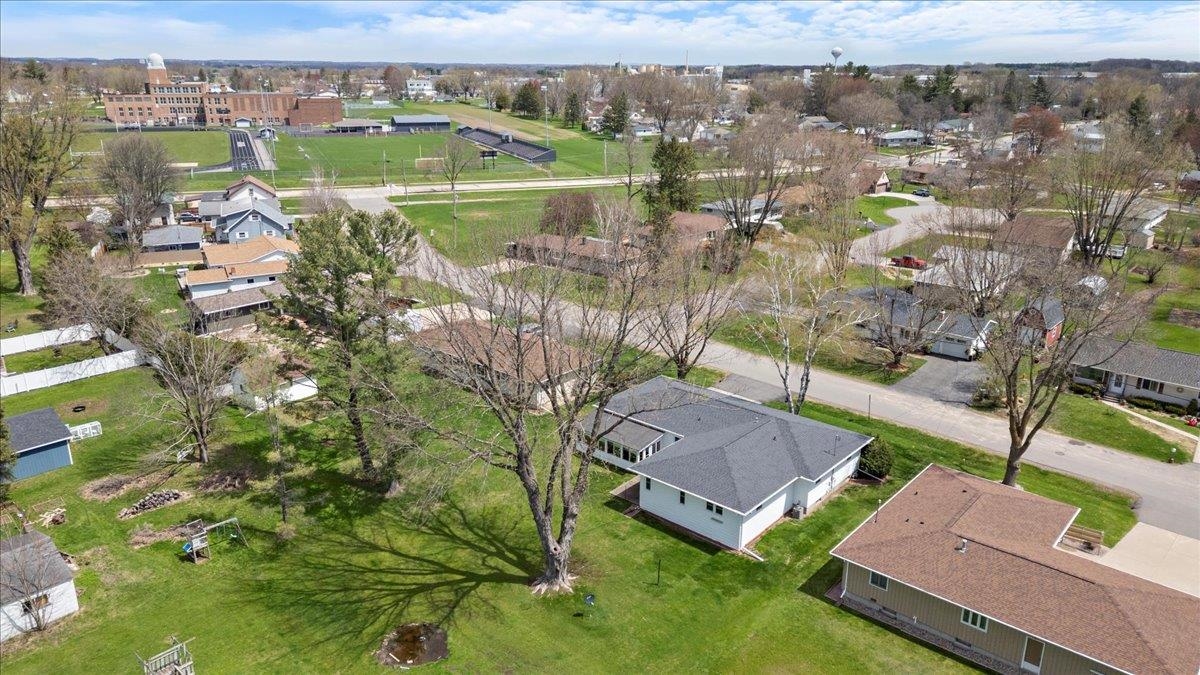 1408 S HEMLOCK AVENUE, Marshfield, Wisconsin 54449, 4 Bedrooms Bedrooms, ,2 BathroomsBathrooms,Residential,For Sale,1408 S HEMLOCK AVENUE,22501894