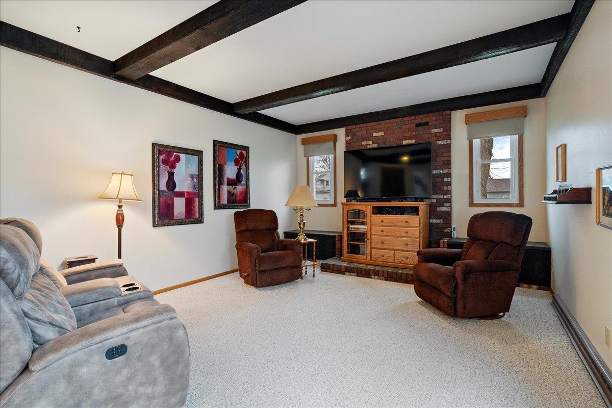 1408 S HEMLOCK AVENUE, Marshfield, Wisconsin 54449, 4 Bedrooms Bedrooms, ,2 BathroomsBathrooms,Residential,For Sale,1408 S HEMLOCK AVENUE,22501894