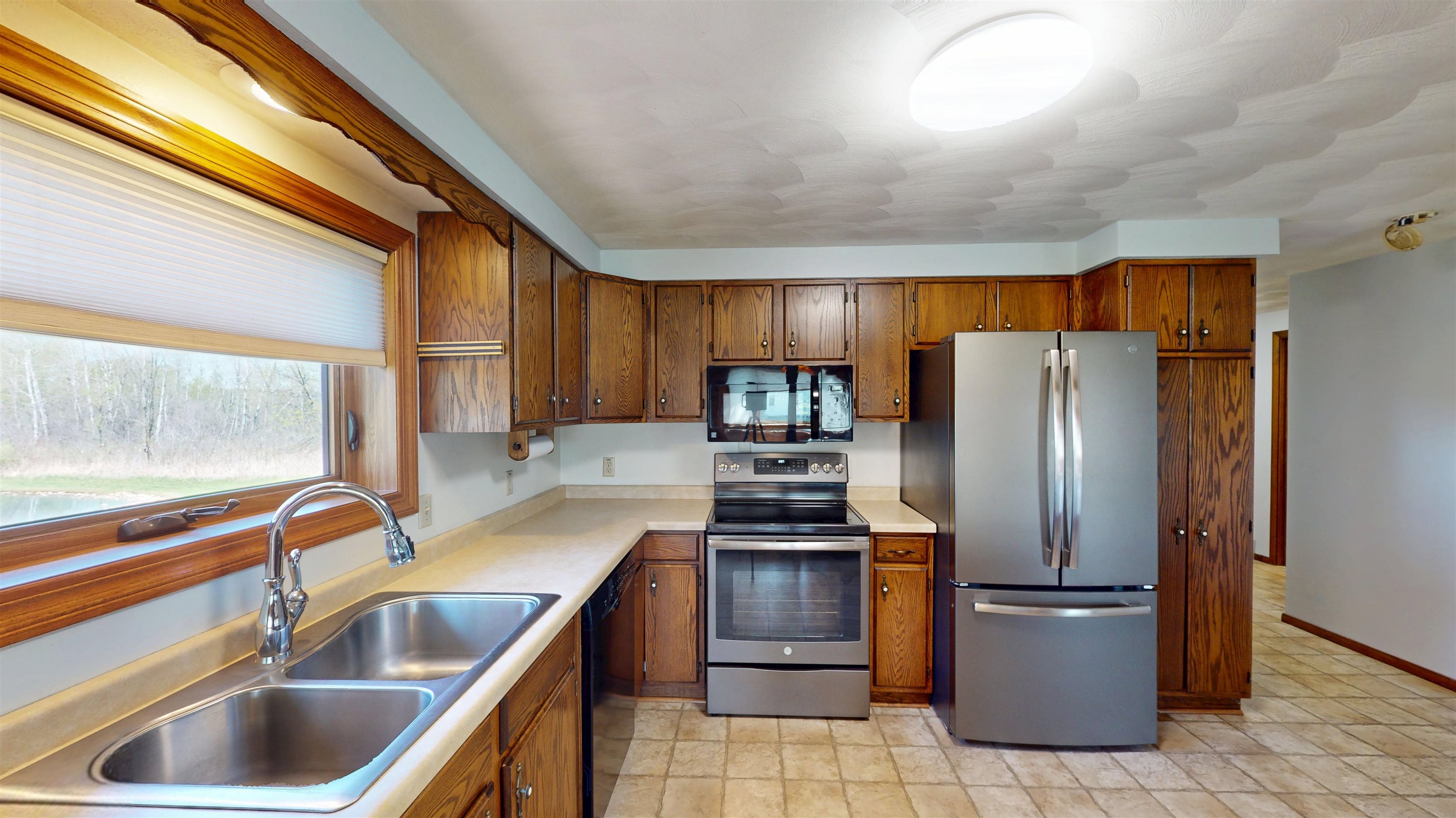 11867 LINCOLN AVENUE, Marshfield, Wisconsin 54449, 3 Bedrooms Bedrooms, ,3 BathroomsBathrooms,Residential,For Sale,11867 LINCOLN AVENUE,22501922