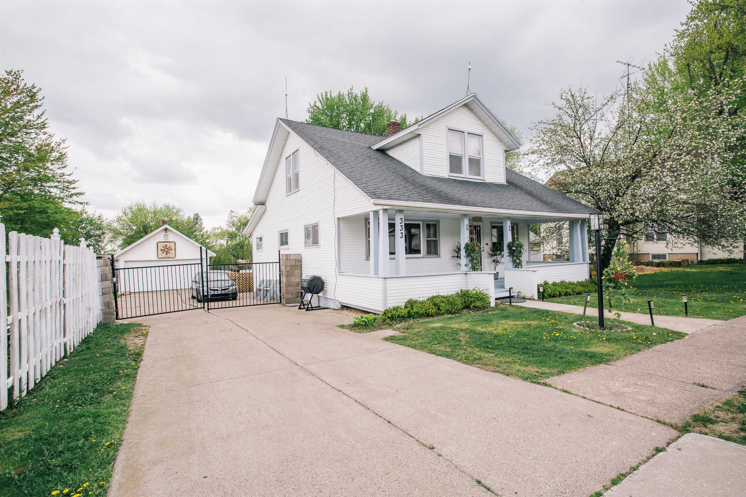 333 MAPLE STREET, Granton, Wisconsin 54436, 4 Bedrooms Bedrooms, ,1 BathroomBathrooms,Residential,For Sale,333 MAPLE STREET,22501944