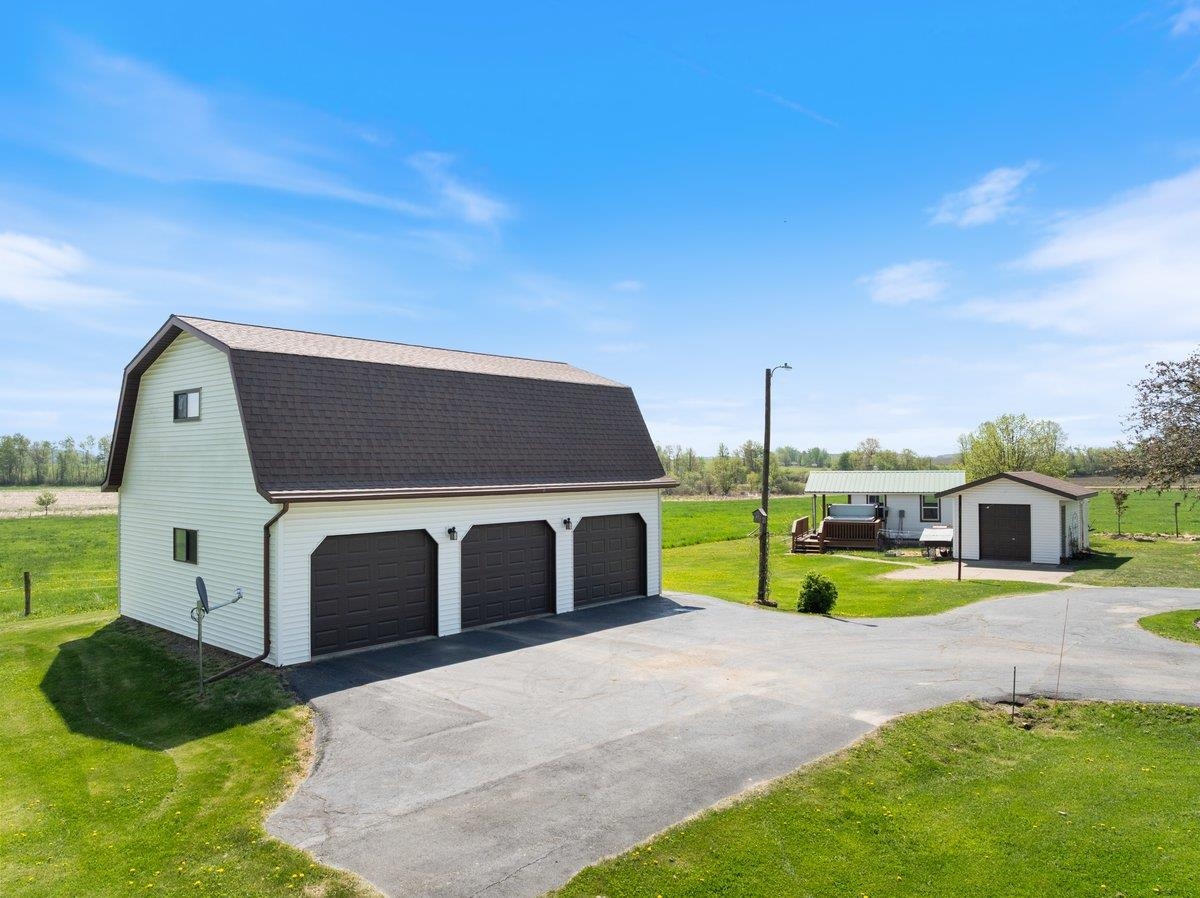 211515 DRAKE AVENUE, Stratford, Wisconsin 54484, 3 Bedrooms Bedrooms, ,2 BathroomsBathrooms,Residential,For Sale,211515 DRAKE AVENUE,22501950