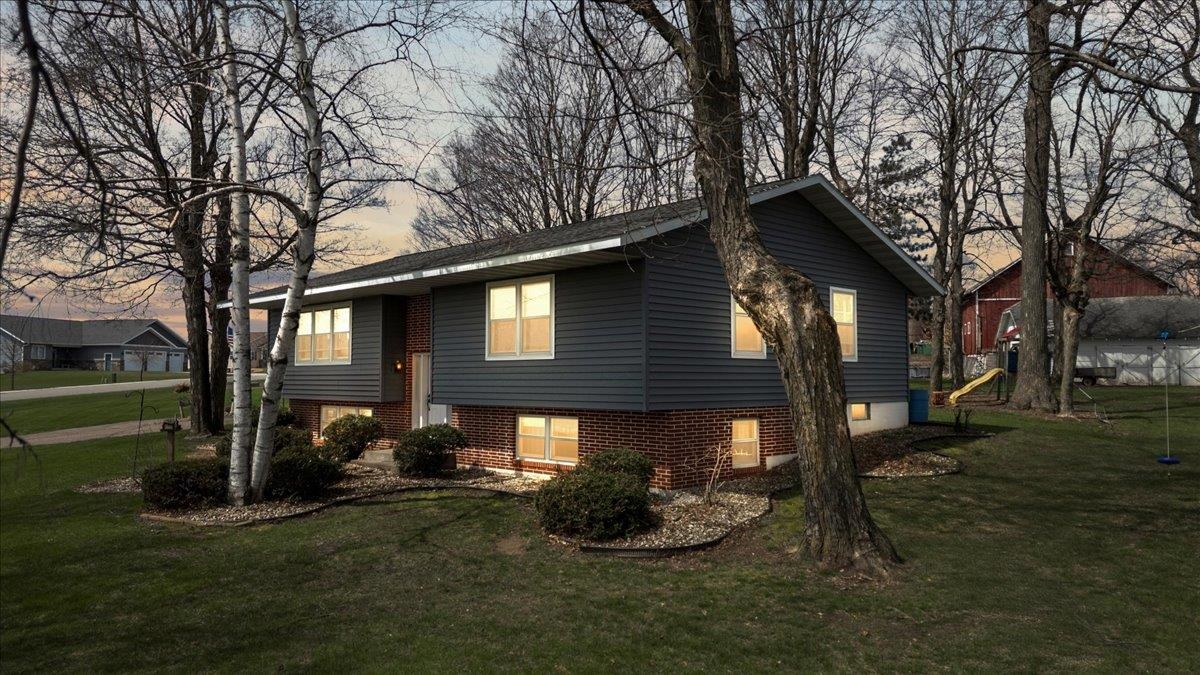 912 S 3RD AVENUE, Edgar, Wisconsin 54426, 4 Bedrooms Bedrooms, ,3 BathroomsBathrooms,Residential,For Sale,912 S 3RD AVENUE,22501967