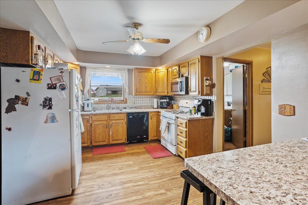 912 S 3RD AVENUE, Edgar, Wisconsin 54426, 4 Bedrooms Bedrooms, ,3 BathroomsBathrooms,Residential,For Sale,912 S 3RD AVENUE,22501967