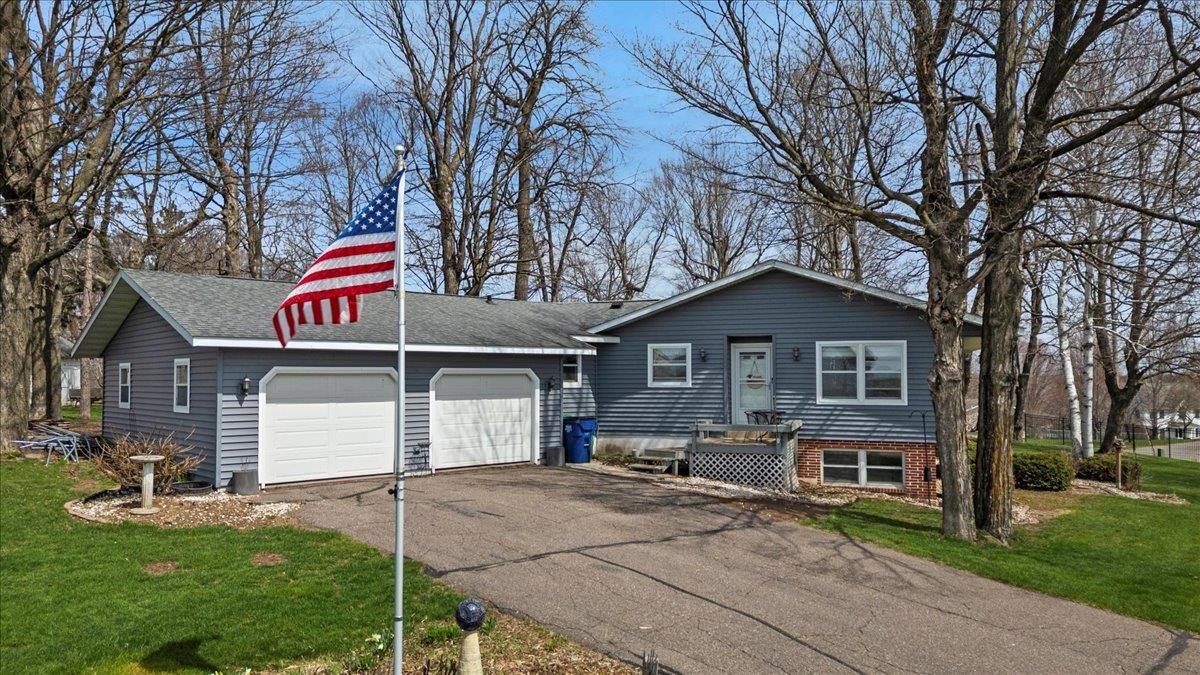912 S 3RD AVENUE, Edgar, Wisconsin 54426, 4 Bedrooms Bedrooms, ,3 BathroomsBathrooms,Residential,For Sale,912 S 3RD AVENUE,22501967
