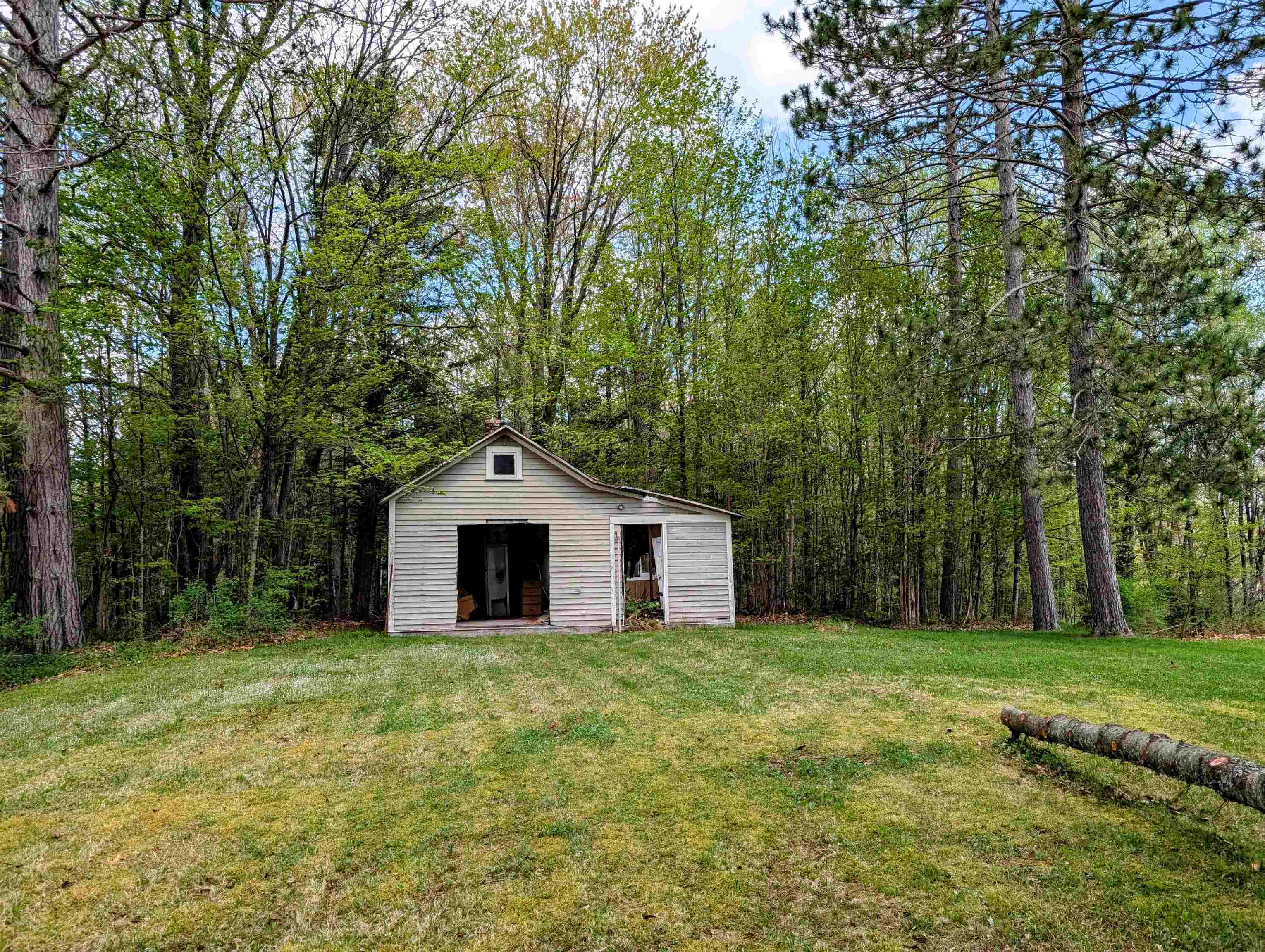 23674 HIGHWAY 13, Glidden, Wisconsin 54527, 2 Bedrooms Bedrooms, ,1 BathroomBathrooms,Residential,For Sale,23674 HIGHWAY 13,22501982