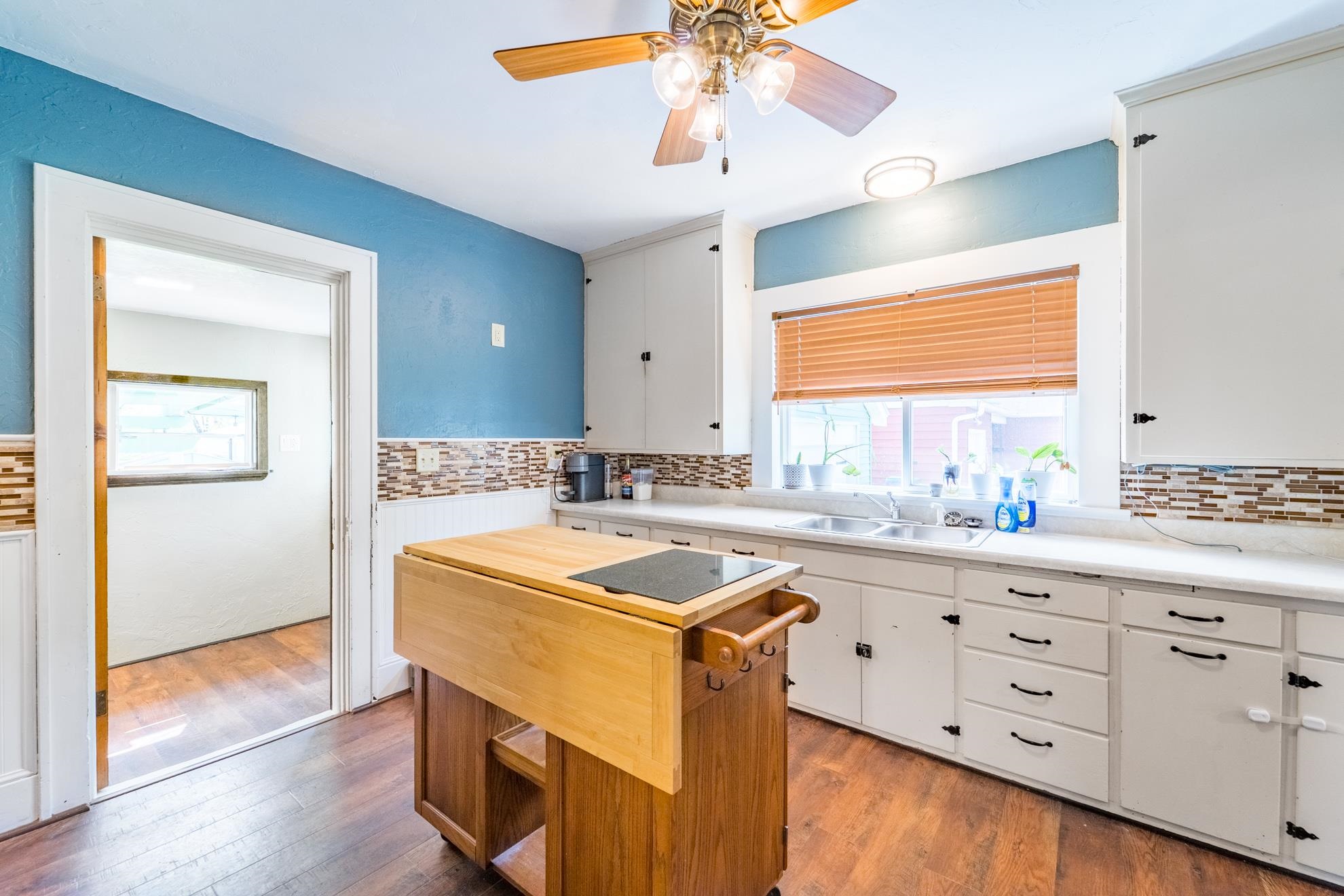 1237 S 6TH AVENUE, Wausau, Wisconsin 54401, 2 Bedrooms Bedrooms, ,2 BathroomsBathrooms,Residential,For Sale,1237 S 6TH AVENUE,22501984