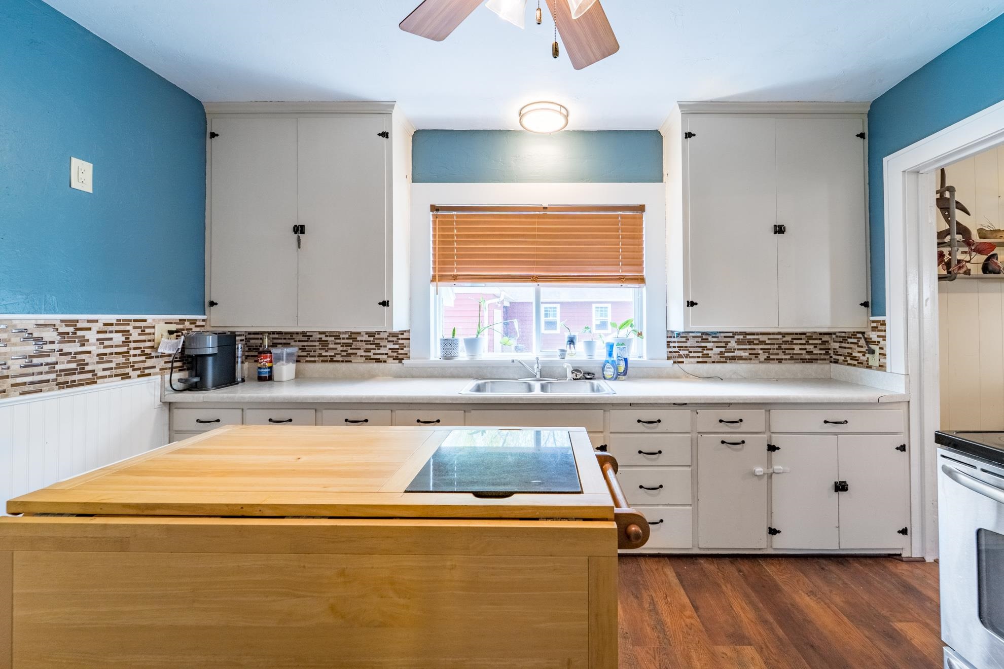 1237 S 6TH AVENUE, Wausau, Wisconsin 54401, 2 Bedrooms Bedrooms, ,2 BathroomsBathrooms,Residential,For Sale,1237 S 6TH AVENUE,22501984