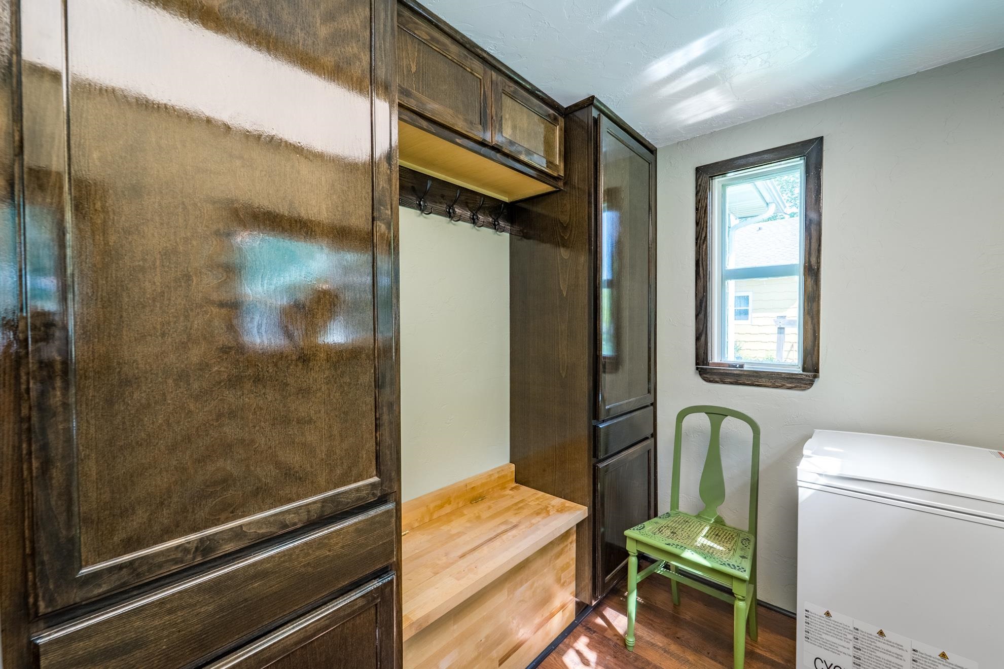1237 S 6TH AVENUE, Wausau, Wisconsin 54401, 2 Bedrooms Bedrooms, ,2 BathroomsBathrooms,Residential,For Sale,1237 S 6TH AVENUE,22501984