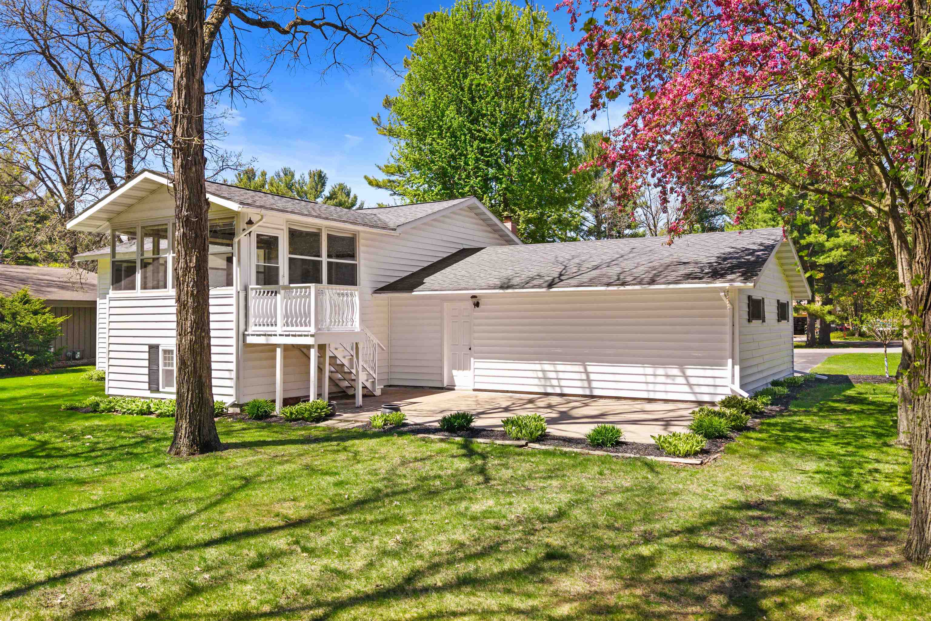 6530 WAZEECHA RIDGE COURT, Wisconsin Rapids, Wisconsin 54494, 4 Bedrooms Bedrooms, ,2 BathroomsBathrooms,Residential,For Sale,6530 WAZEECHA RIDGE COURT,22501989