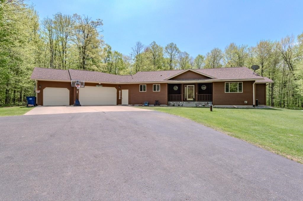 165657 WESTON AVENUE, Ringle, Wisconsin 54471, 3 Bedrooms Bedrooms, ,3 BathroomsBathrooms,Residential,For Sale,165657 WESTON AVENUE,22501991