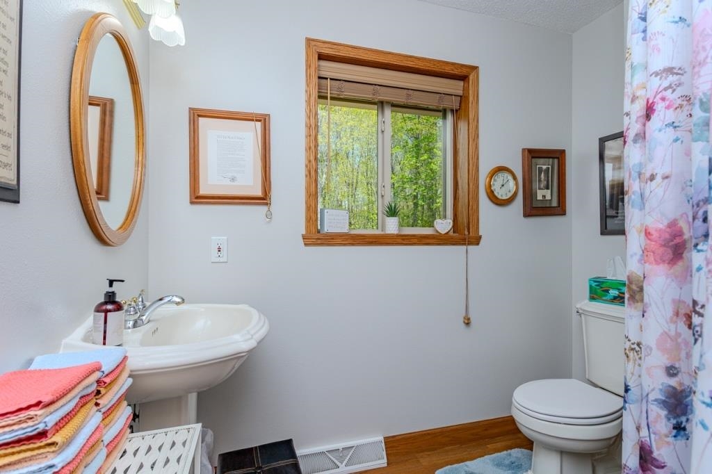 165657 WESTON AVENUE, Ringle, Wisconsin 54471, 3 Bedrooms Bedrooms, ,3 BathroomsBathrooms,Residential,For Sale,165657 WESTON AVENUE,22501991