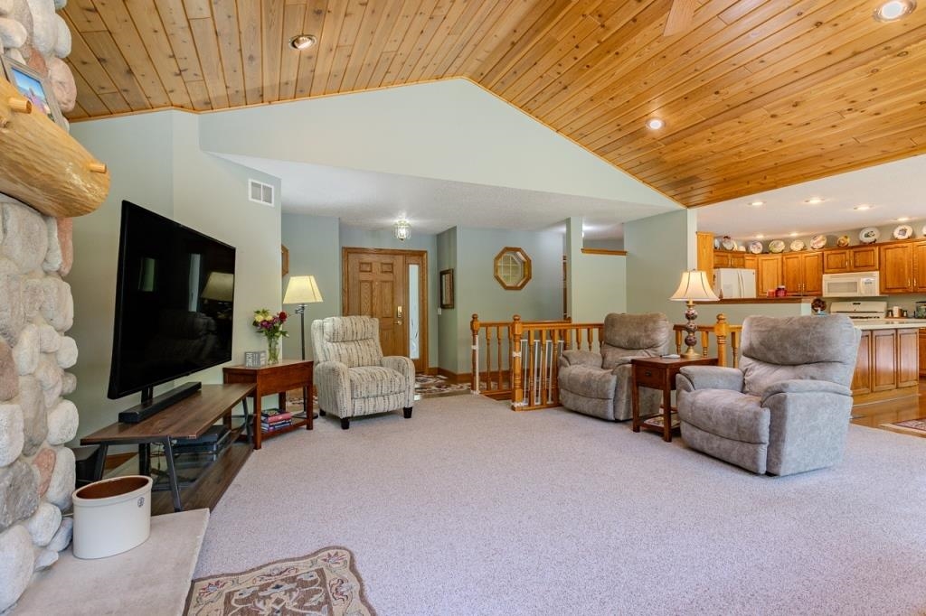 165657 WESTON AVENUE, Ringle, Wisconsin 54471, 3 Bedrooms Bedrooms, ,3 BathroomsBathrooms,Residential,For Sale,165657 WESTON AVENUE,22501991