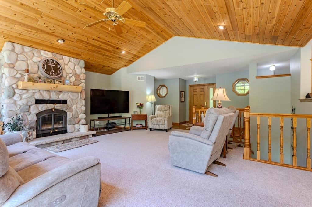 165657 WESTON AVENUE, Ringle, Wisconsin 54471, 3 Bedrooms Bedrooms, ,3 BathroomsBathrooms,Residential,For Sale,165657 WESTON AVENUE,22501991