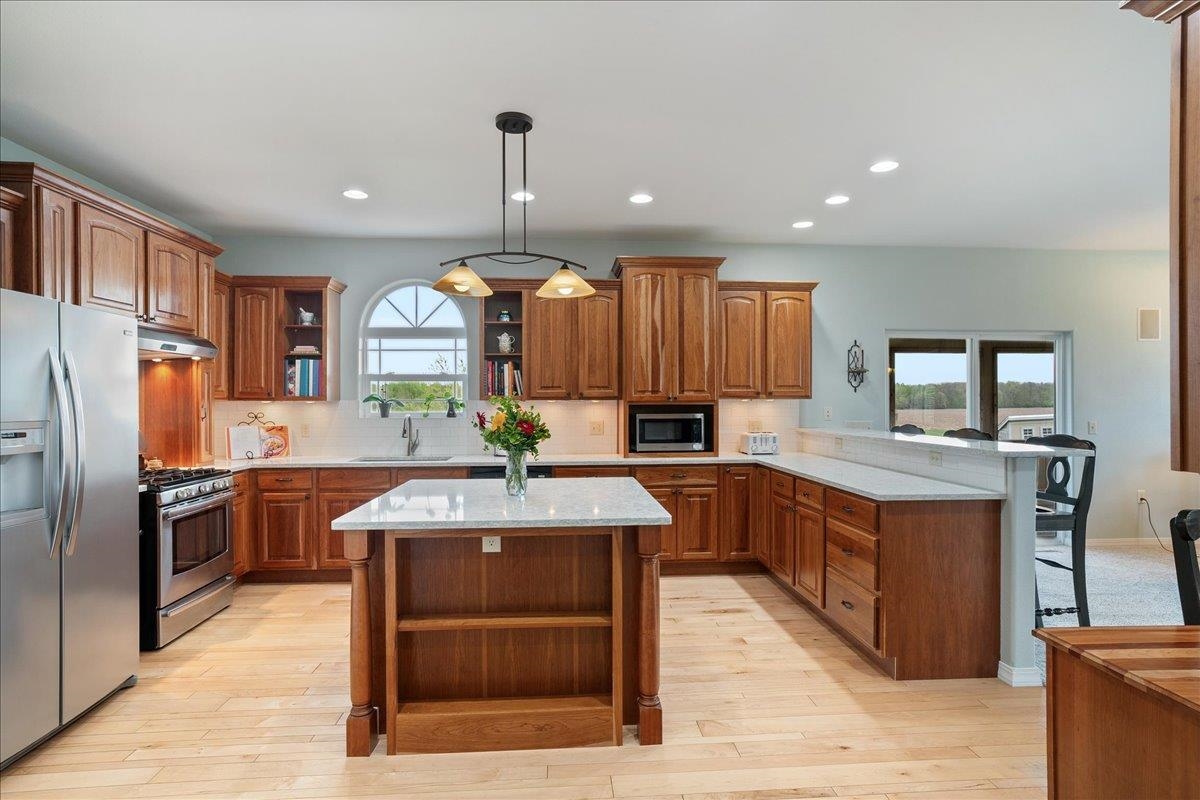 200577 PLEASANT ROAD, Marshfield, Wisconsin 54449, 4 Bedrooms Bedrooms, ,4 BathroomsBathrooms,Residential,For Sale,200577 PLEASANT ROAD,22501993