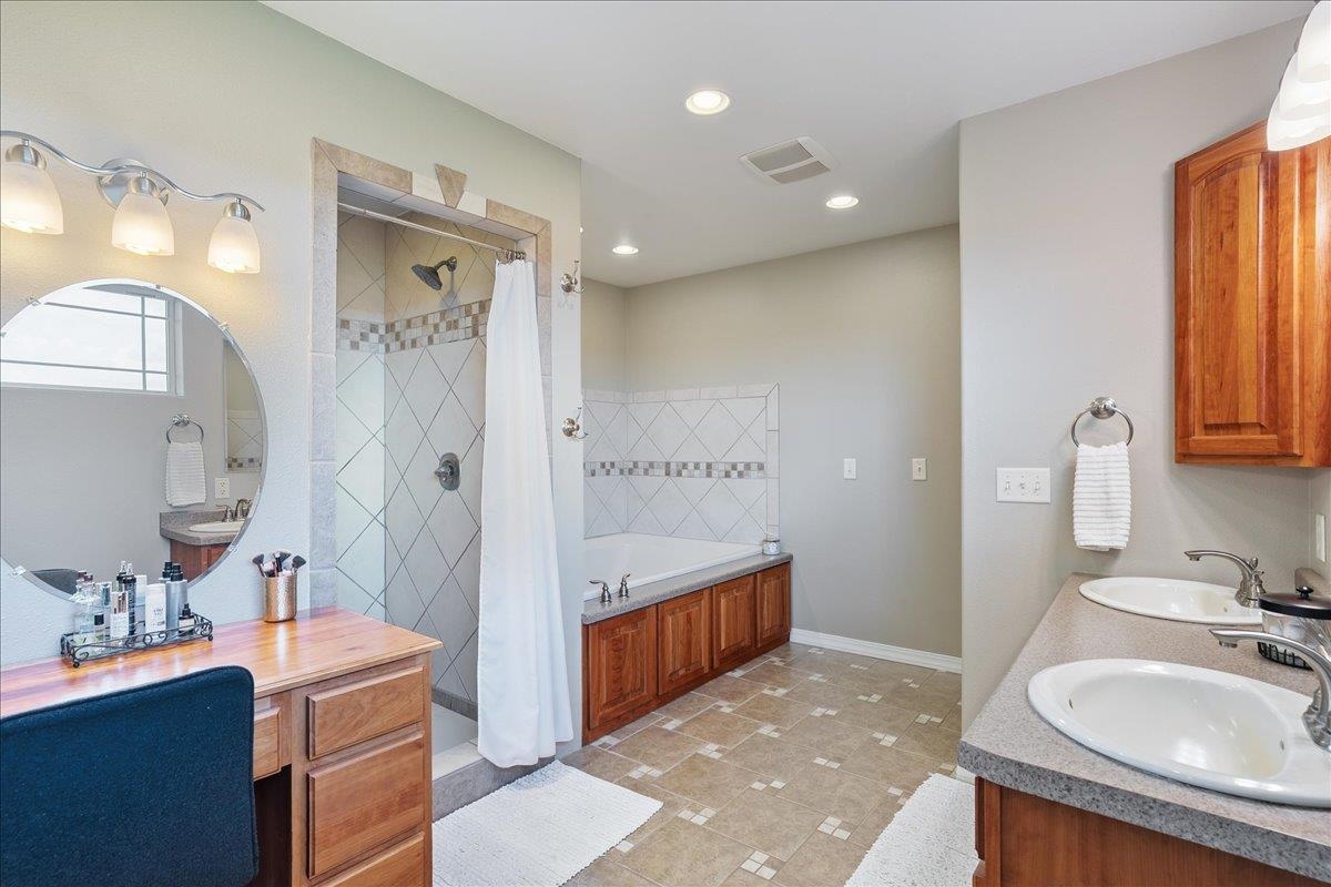200577 PLEASANT ROAD, Marshfield, Wisconsin 54449, 4 Bedrooms Bedrooms, ,4 BathroomsBathrooms,Residential,For Sale,200577 PLEASANT ROAD,22501993