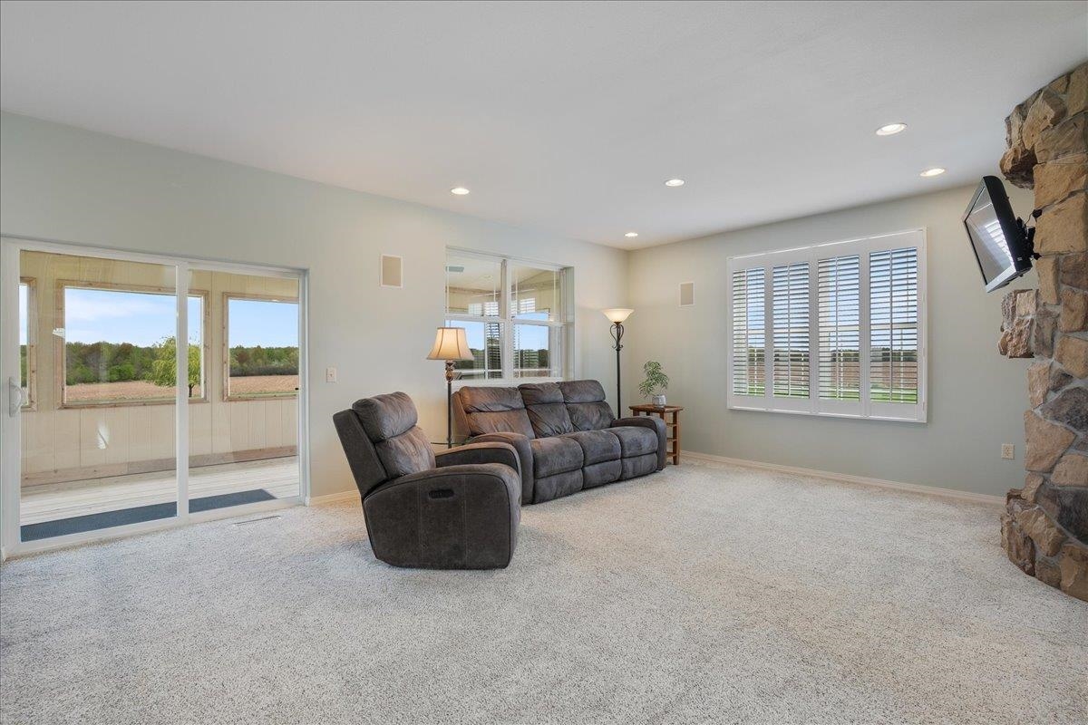 200577 PLEASANT ROAD, Marshfield, Wisconsin 54449, 4 Bedrooms Bedrooms, ,4 BathroomsBathrooms,Residential,For Sale,200577 PLEASANT ROAD,22501993