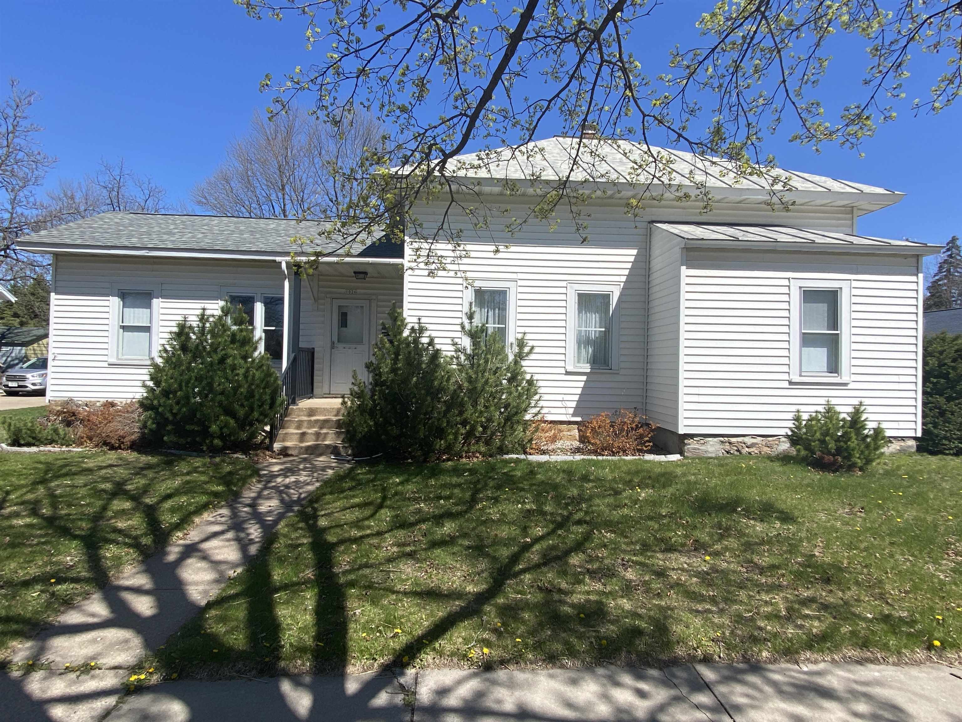 1026 FOURTH AVENUE, Stevens Point, Wisconsin 54481, 3 Bedrooms Bedrooms, ,2 BathroomsBathrooms,Residential,For Sale,1026 FOURTH AVENUE,22501994