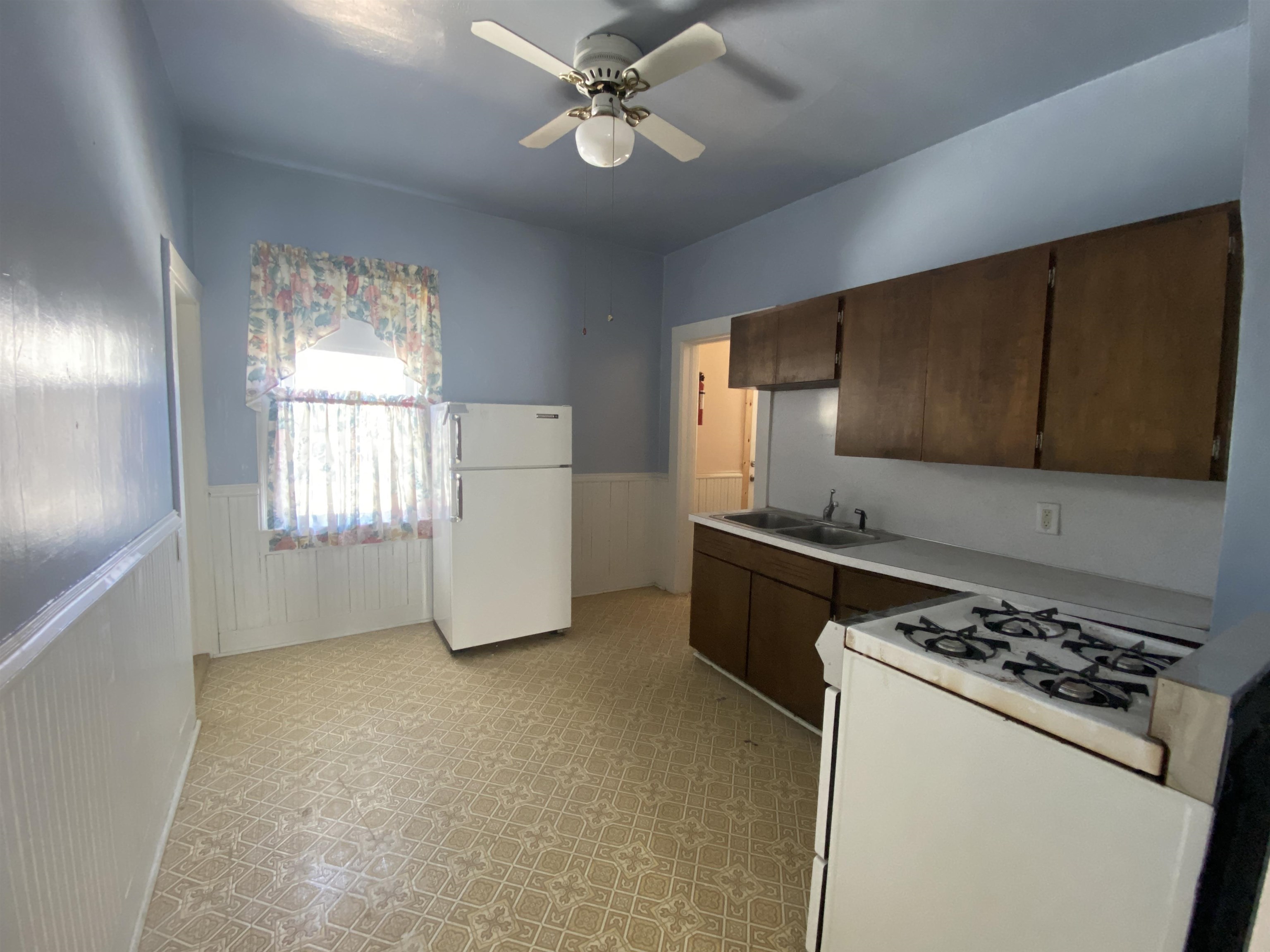 1026 FOURTH AVENUE, Stevens Point, Wisconsin 54481, 3 Bedrooms Bedrooms, ,2 BathroomsBathrooms,Residential,For Sale,1026 FOURTH AVENUE,22501994